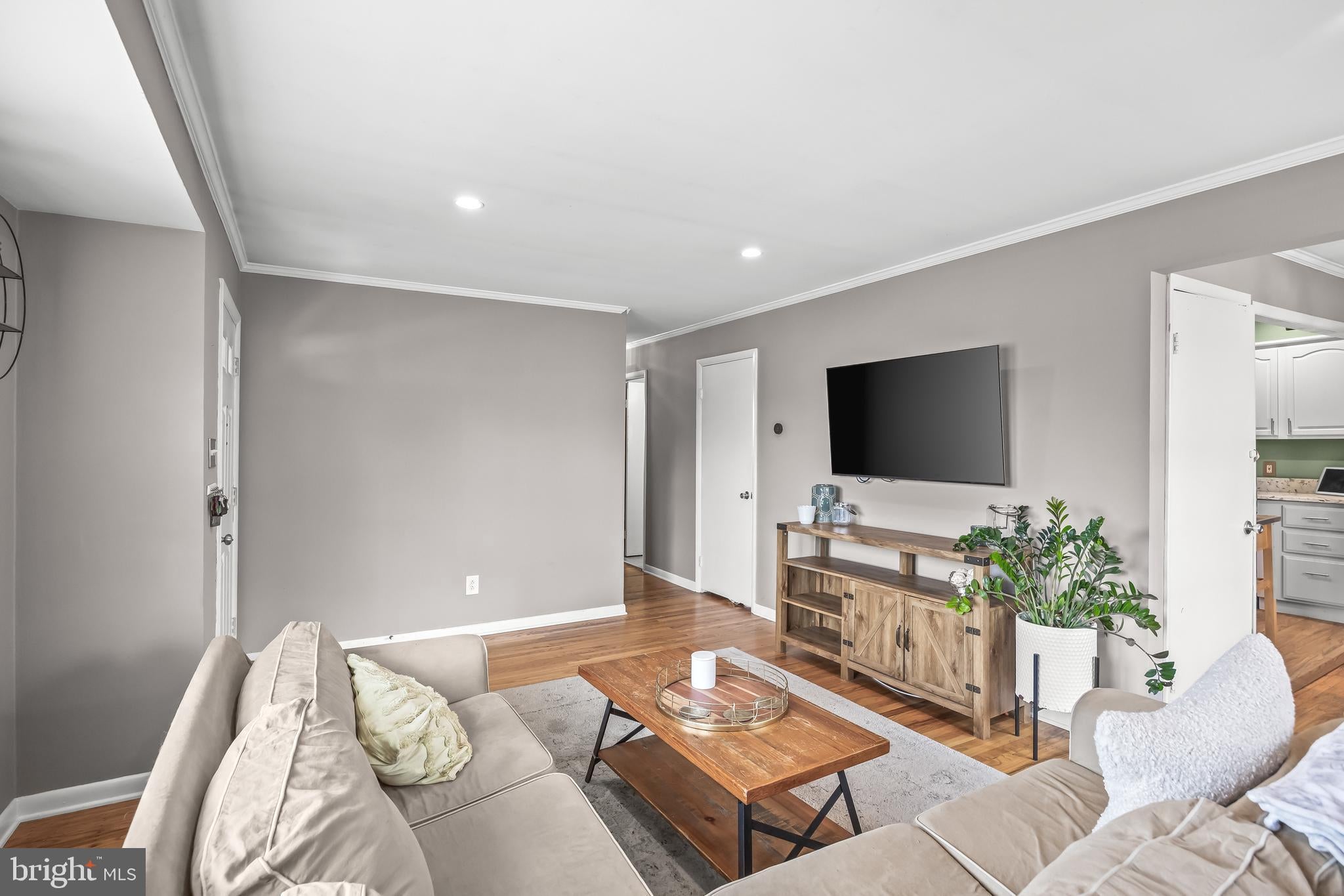 701 WILLOW DRIVE