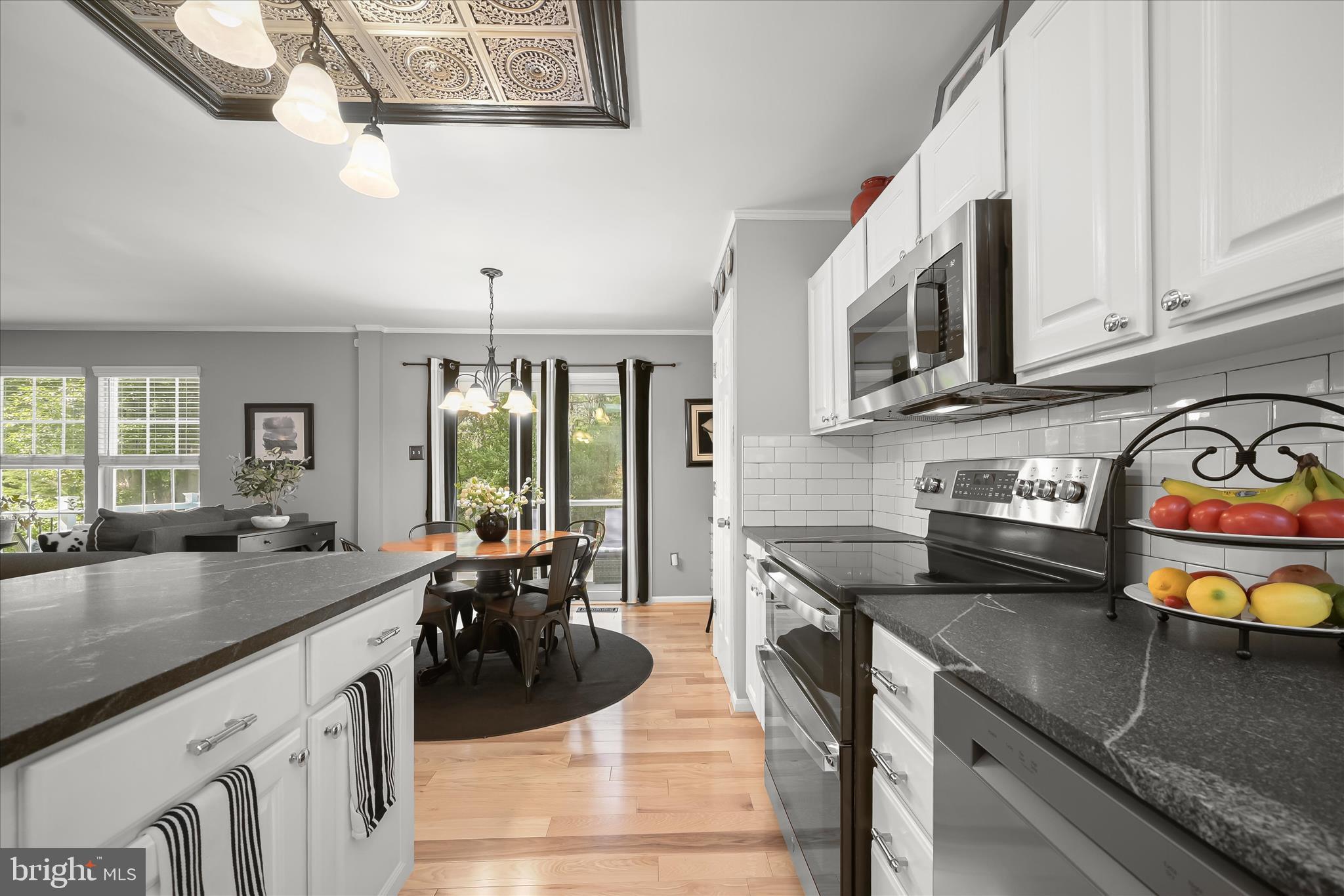 VILLAGE OF RIVER HILL - Residential