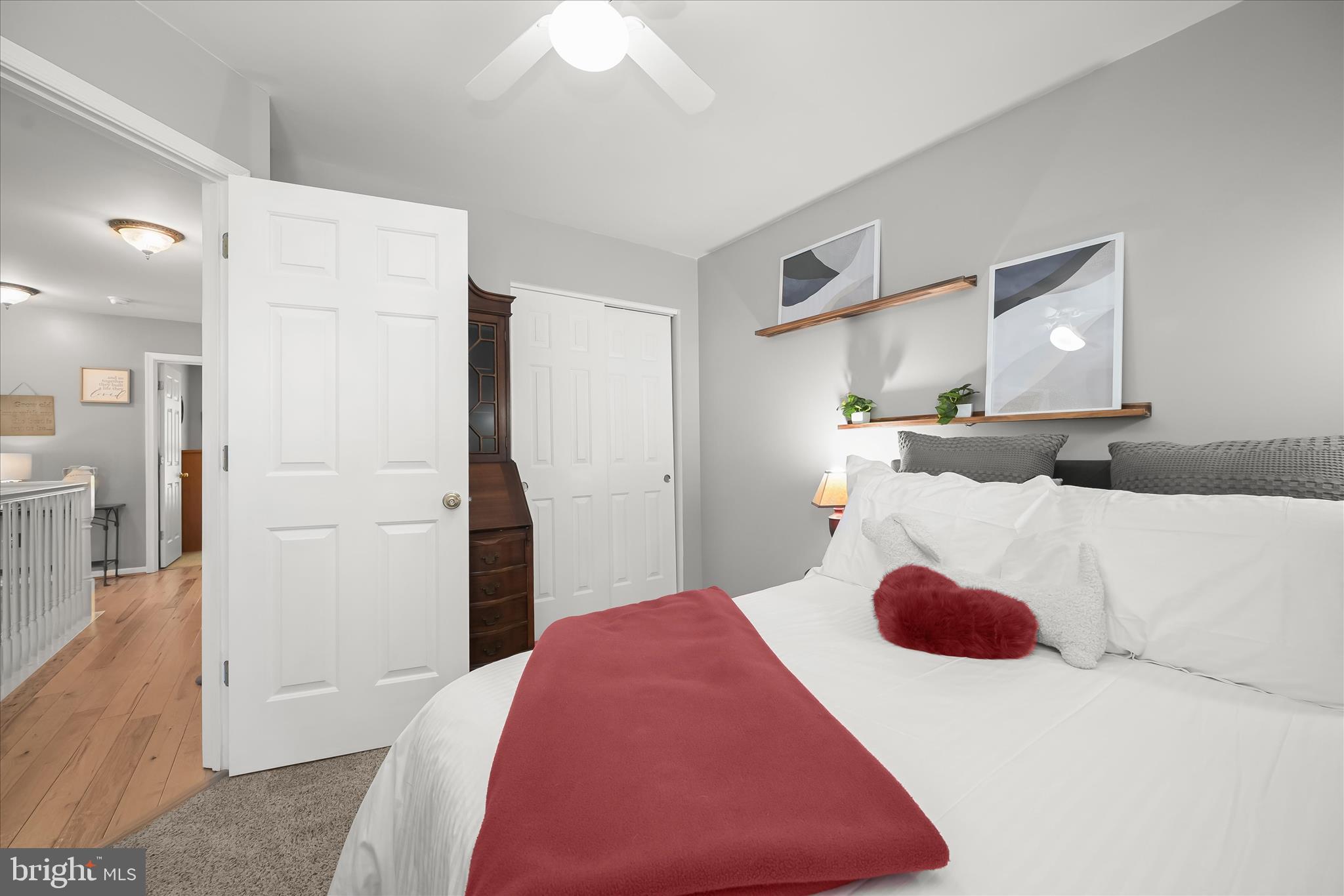 VILLAGE OF RIVER HILL - Residential