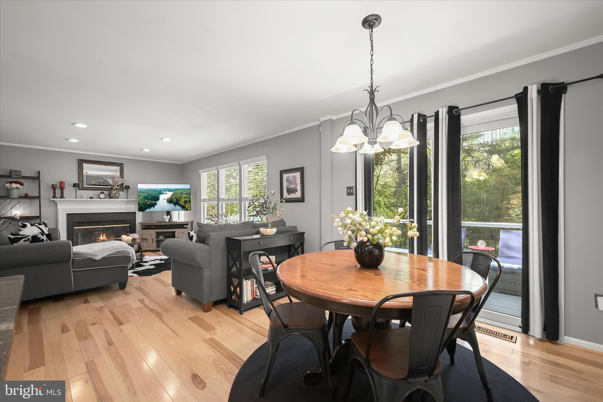 VILLAGE OF RIVER HILL - Residential