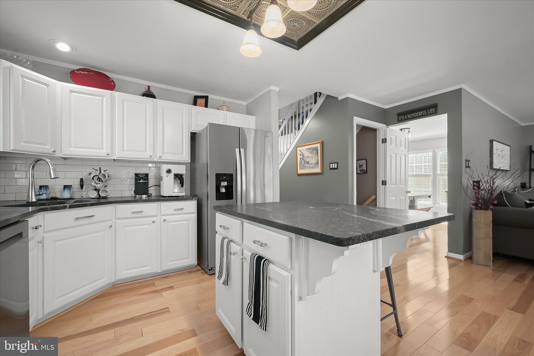VILLAGE OF RIVER HILL - Residential
