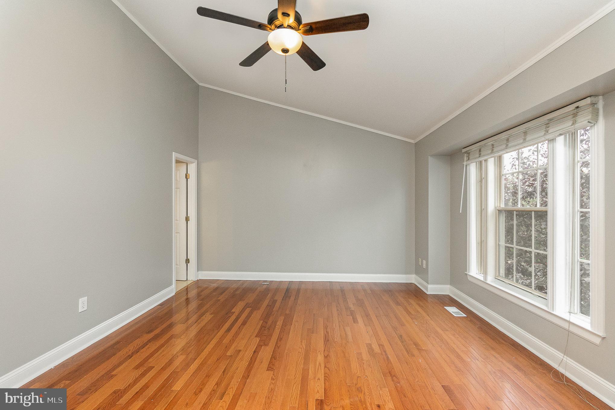 COUNTRY WALK - Residential