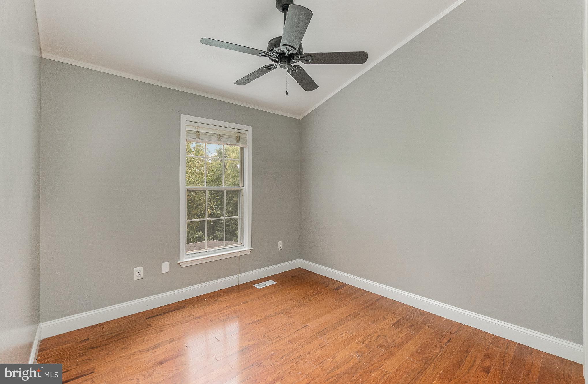 COUNTRY WALK - Residential