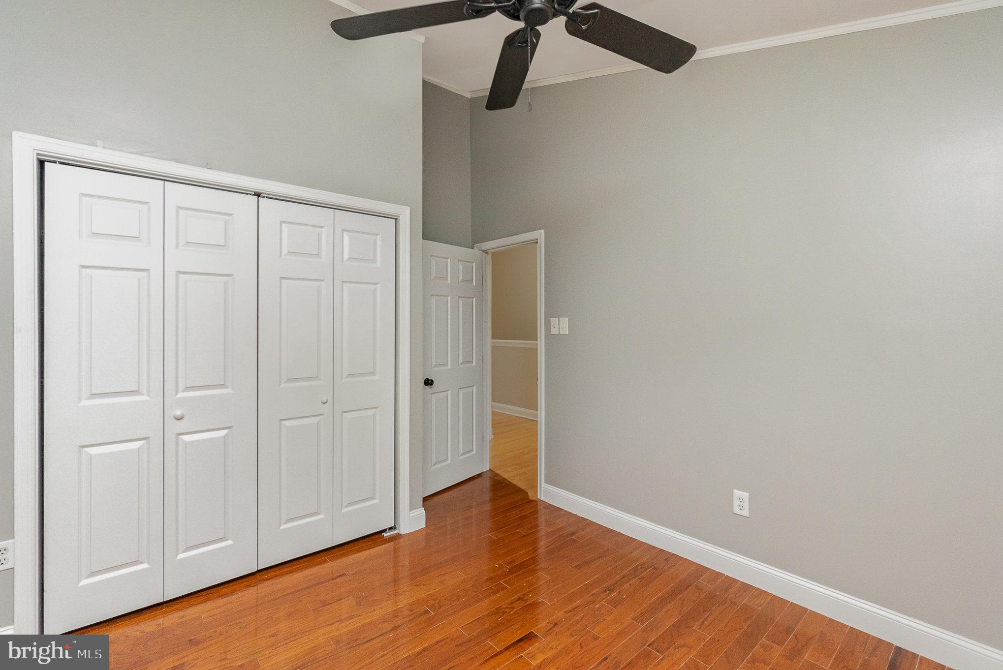 COUNTRY WALK - Residential