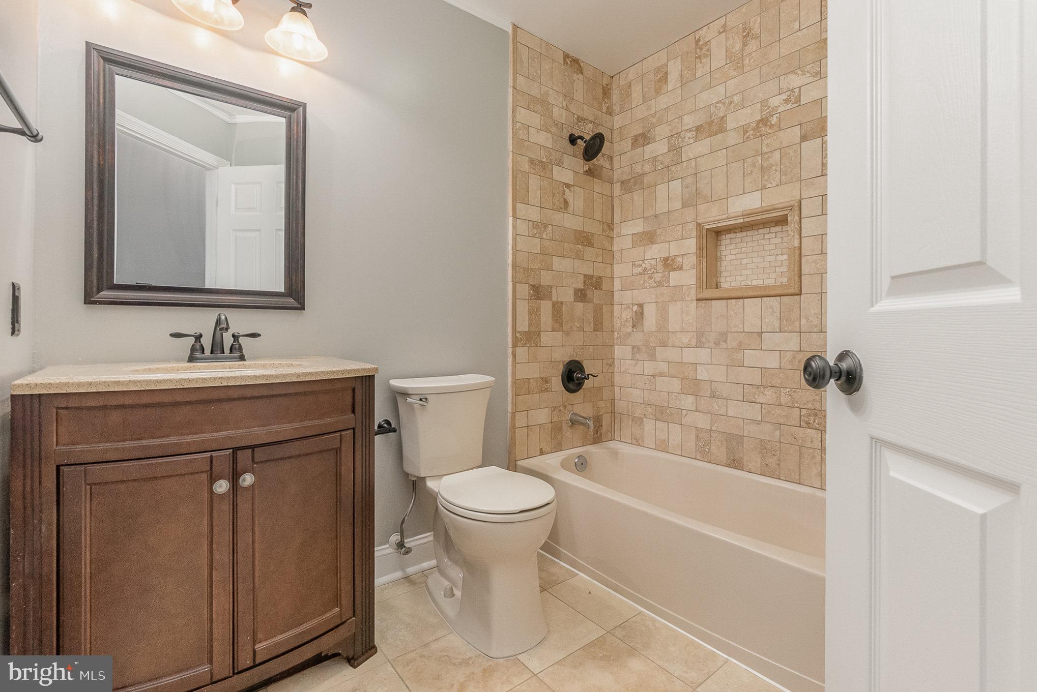 COUNTRY WALK - Residential