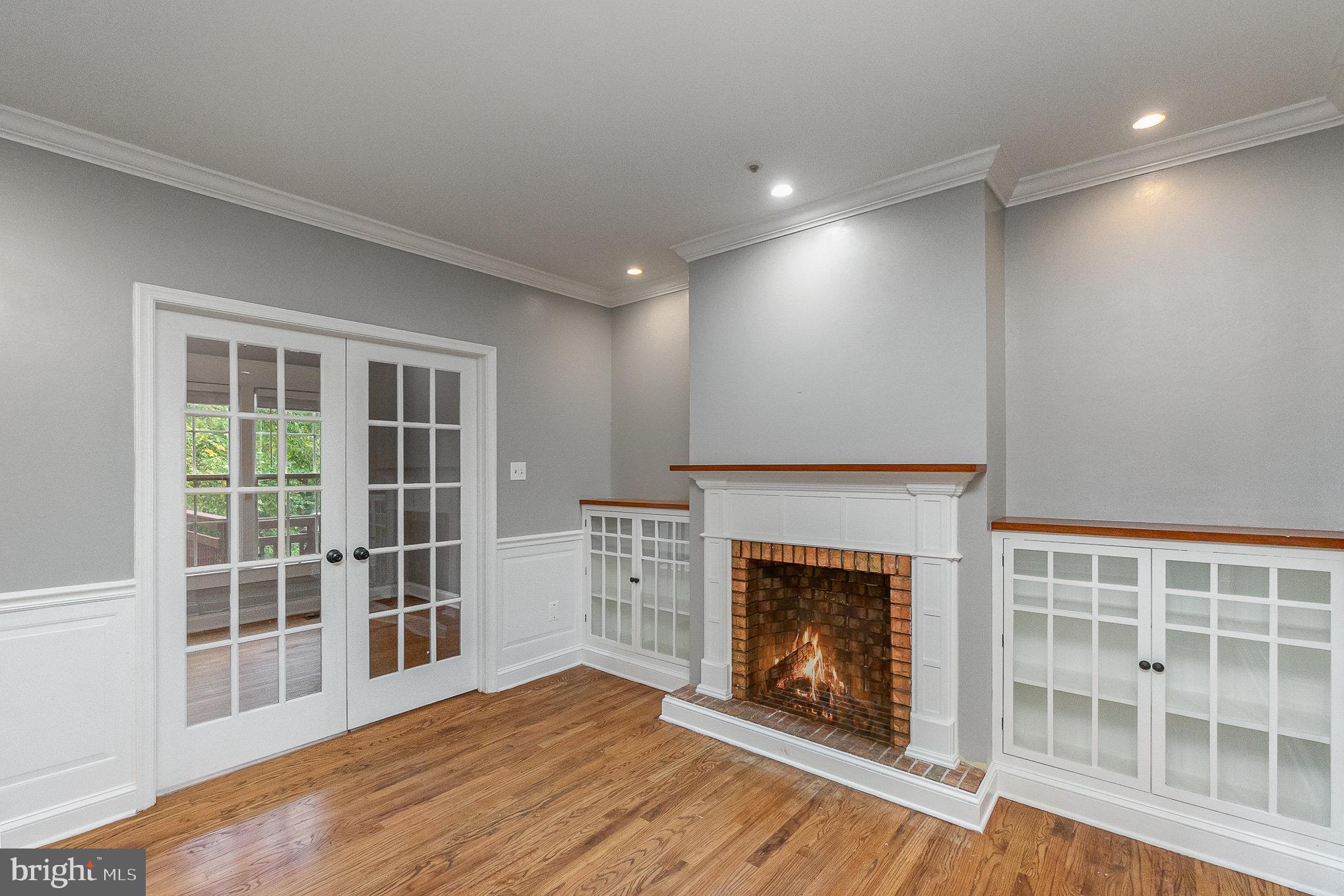 COUNTRY WALK - Residential