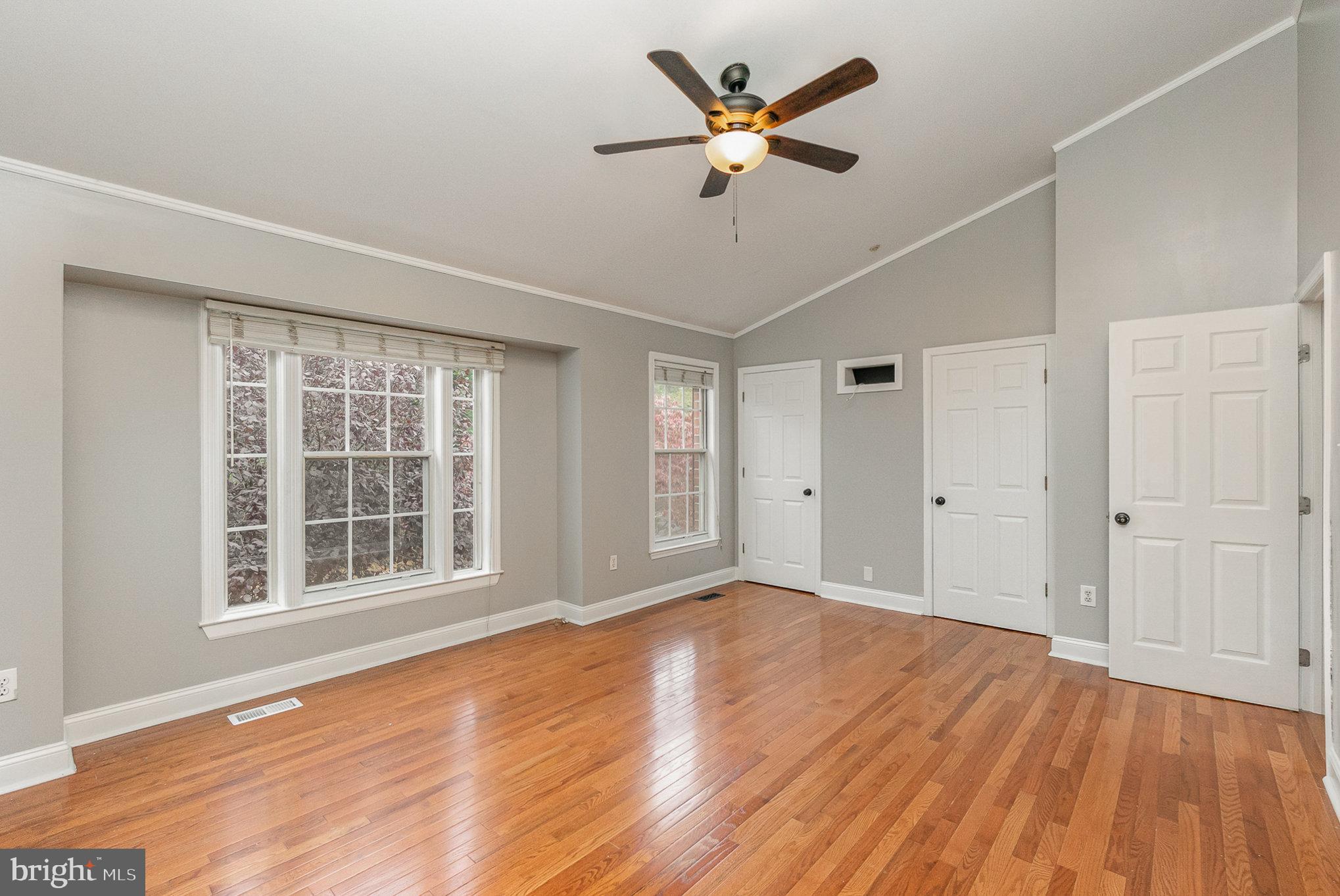 COUNTRY WALK - Residential