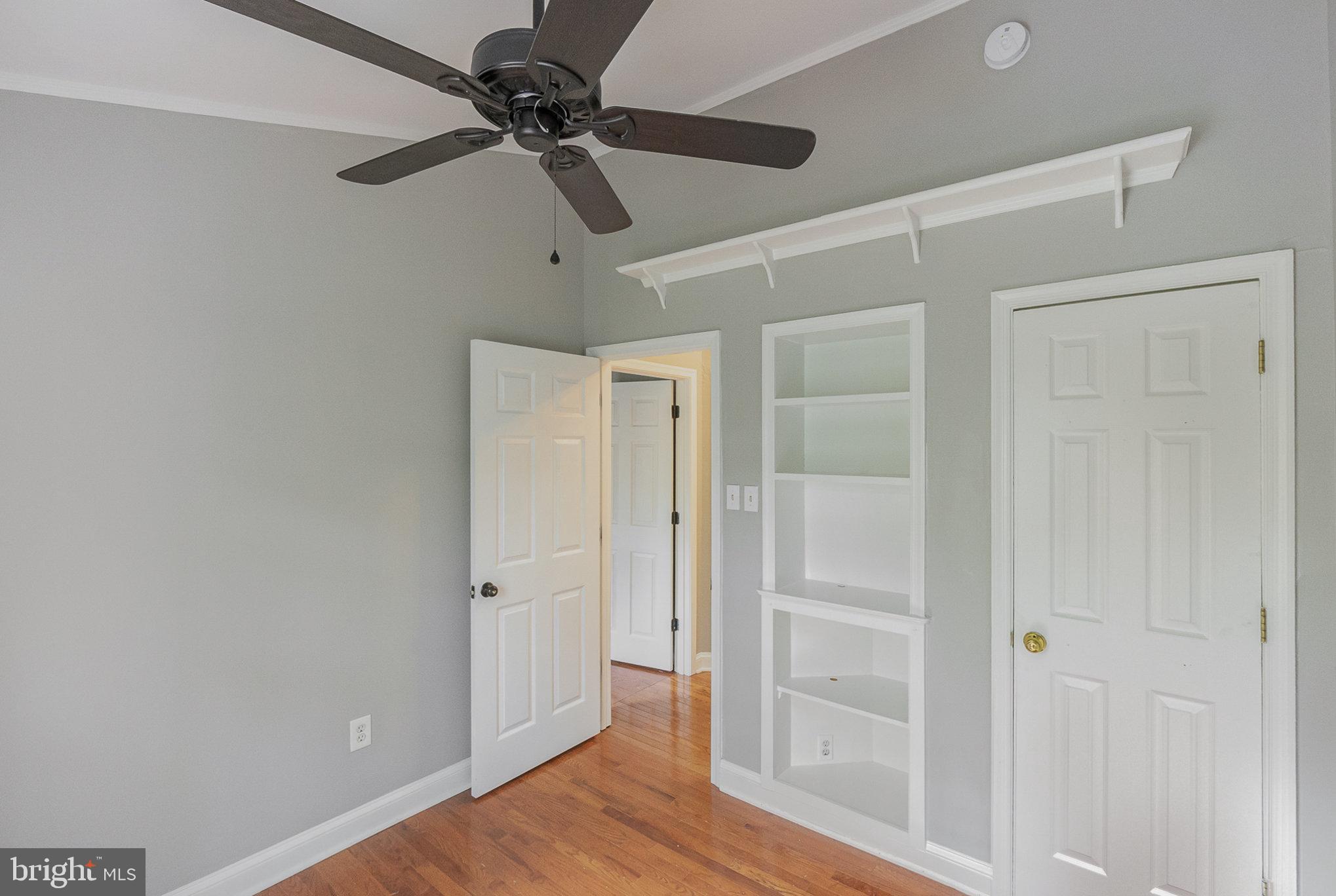 COUNTRY WALK - Residential