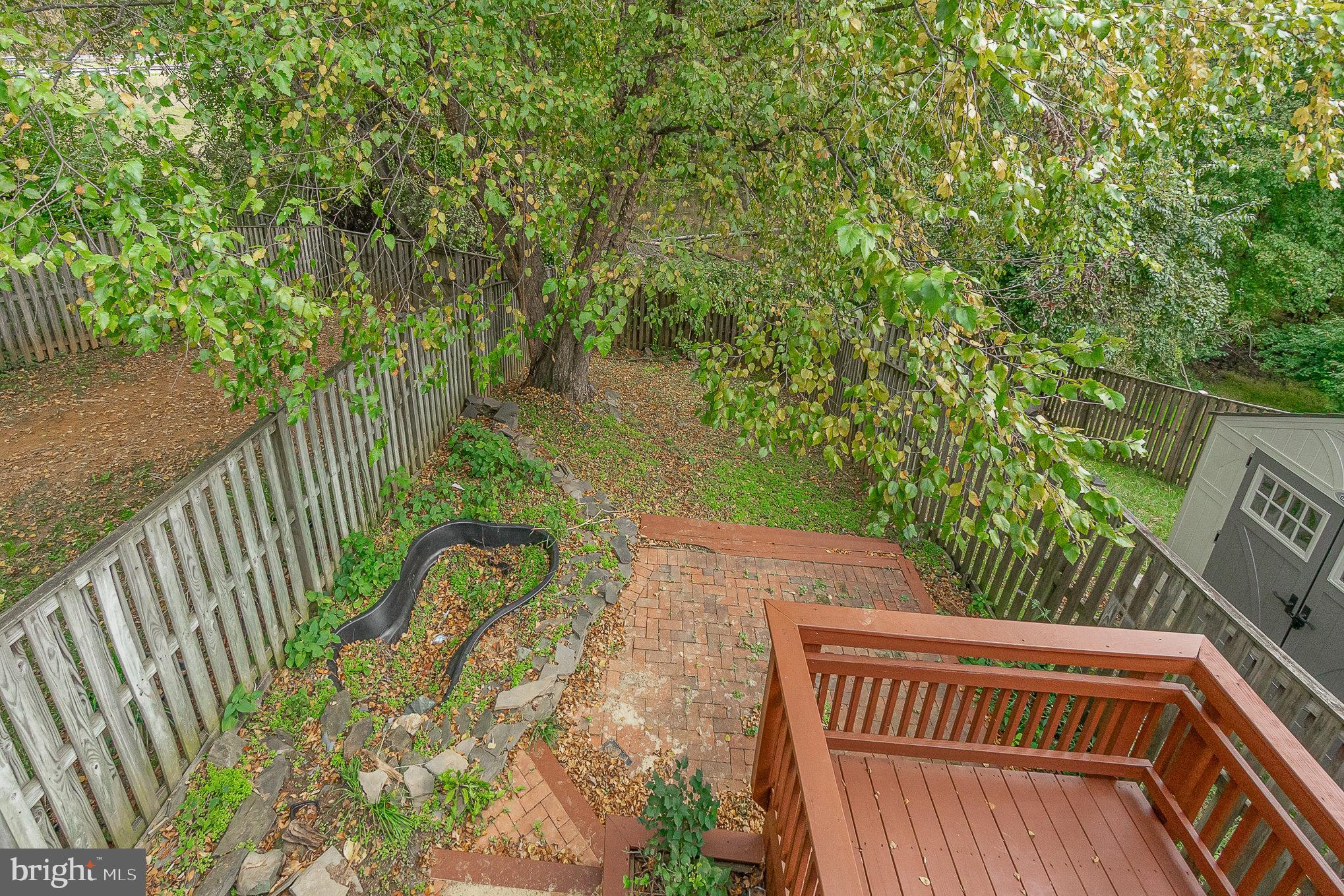 COUNTRY WALK - Residential