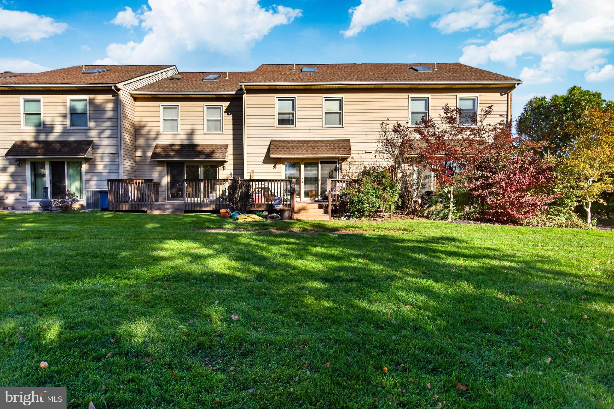 4039 LANTERN LANE