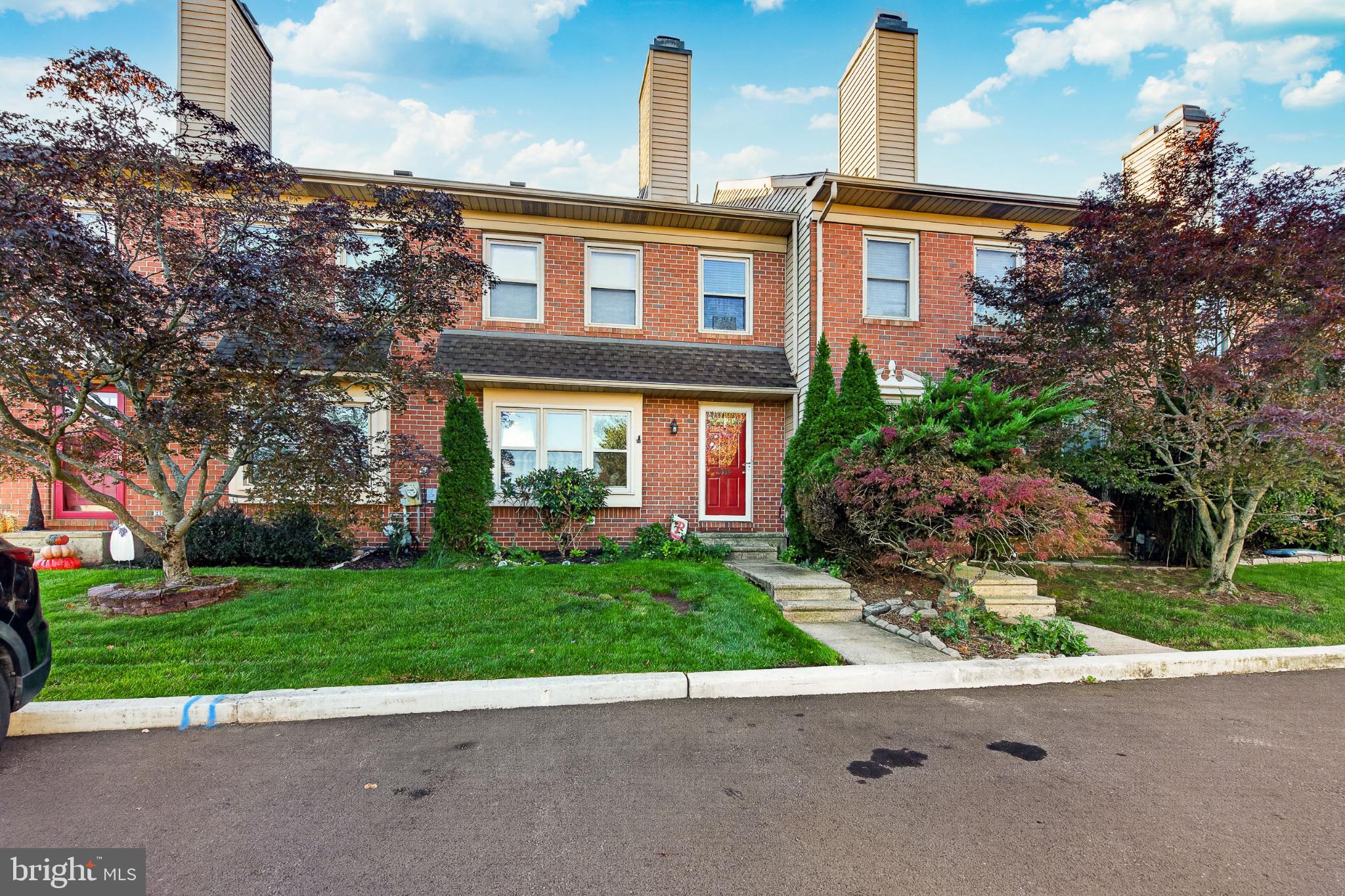 4039 LANTERN LANE