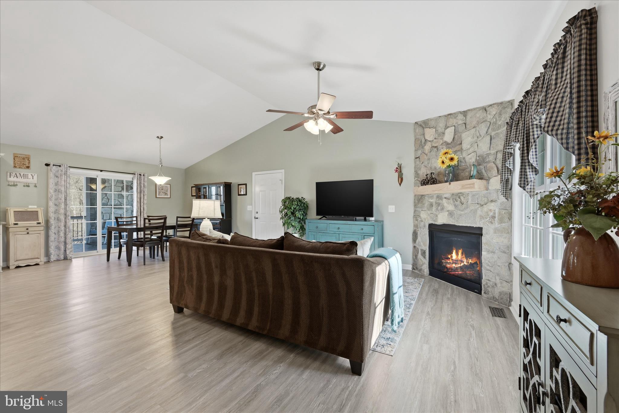 APPLE MT LAKE - Residential