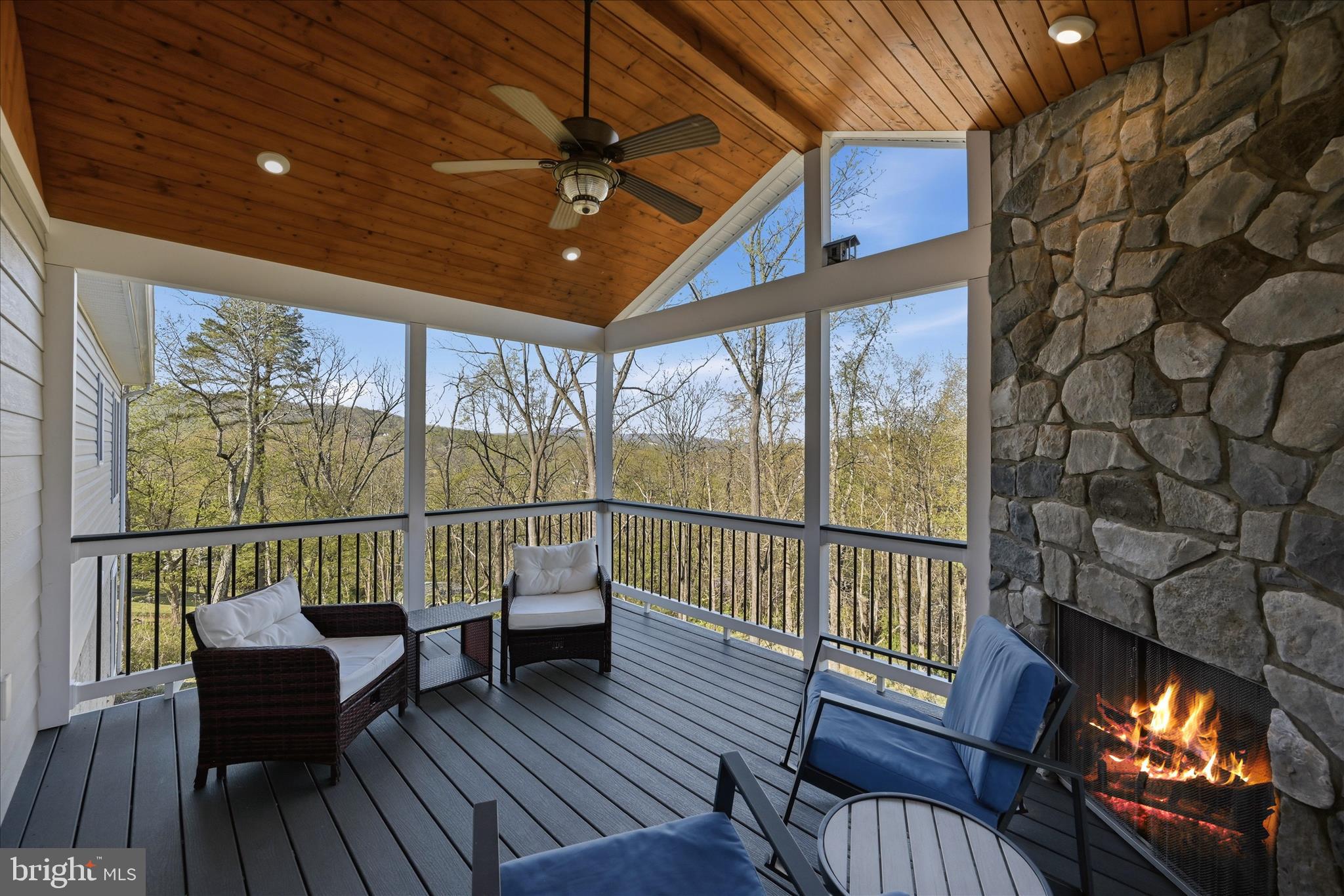 APPLE MT LAKE - Residential