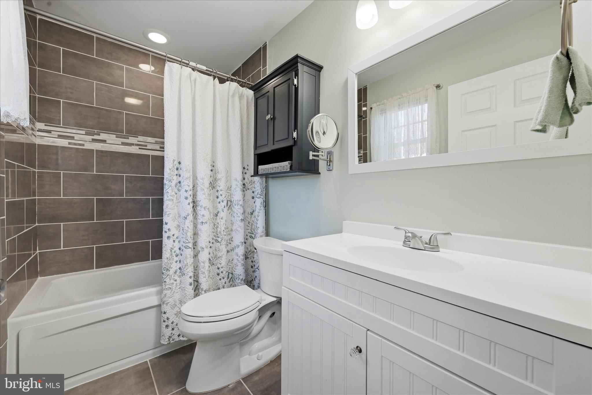 APPLE MT LAKE - Residential