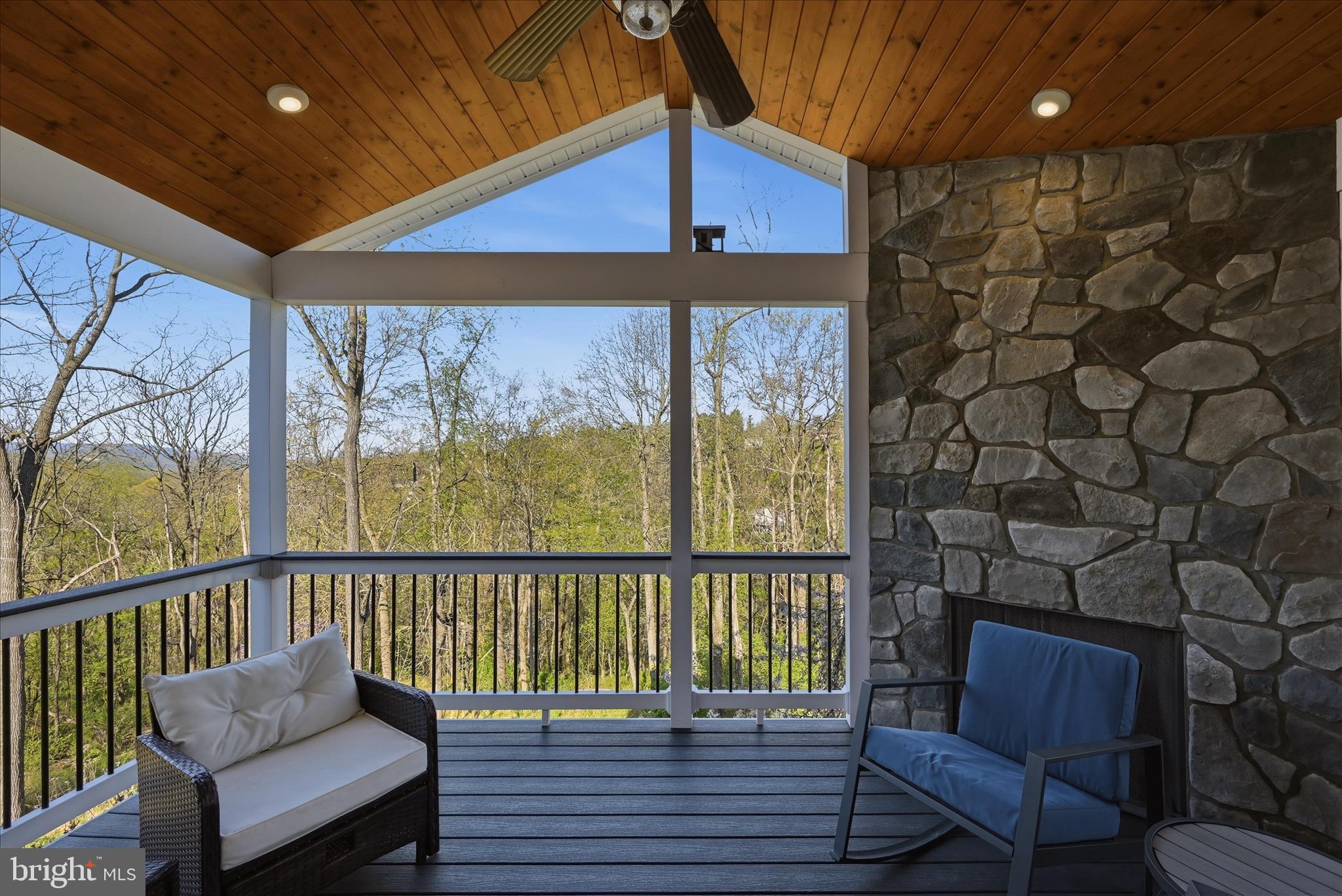 APPLE MT LAKE - Residential