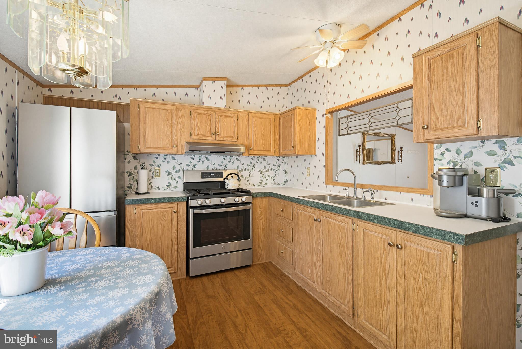 CINDY'S MOBILE HOME PARK - Residential