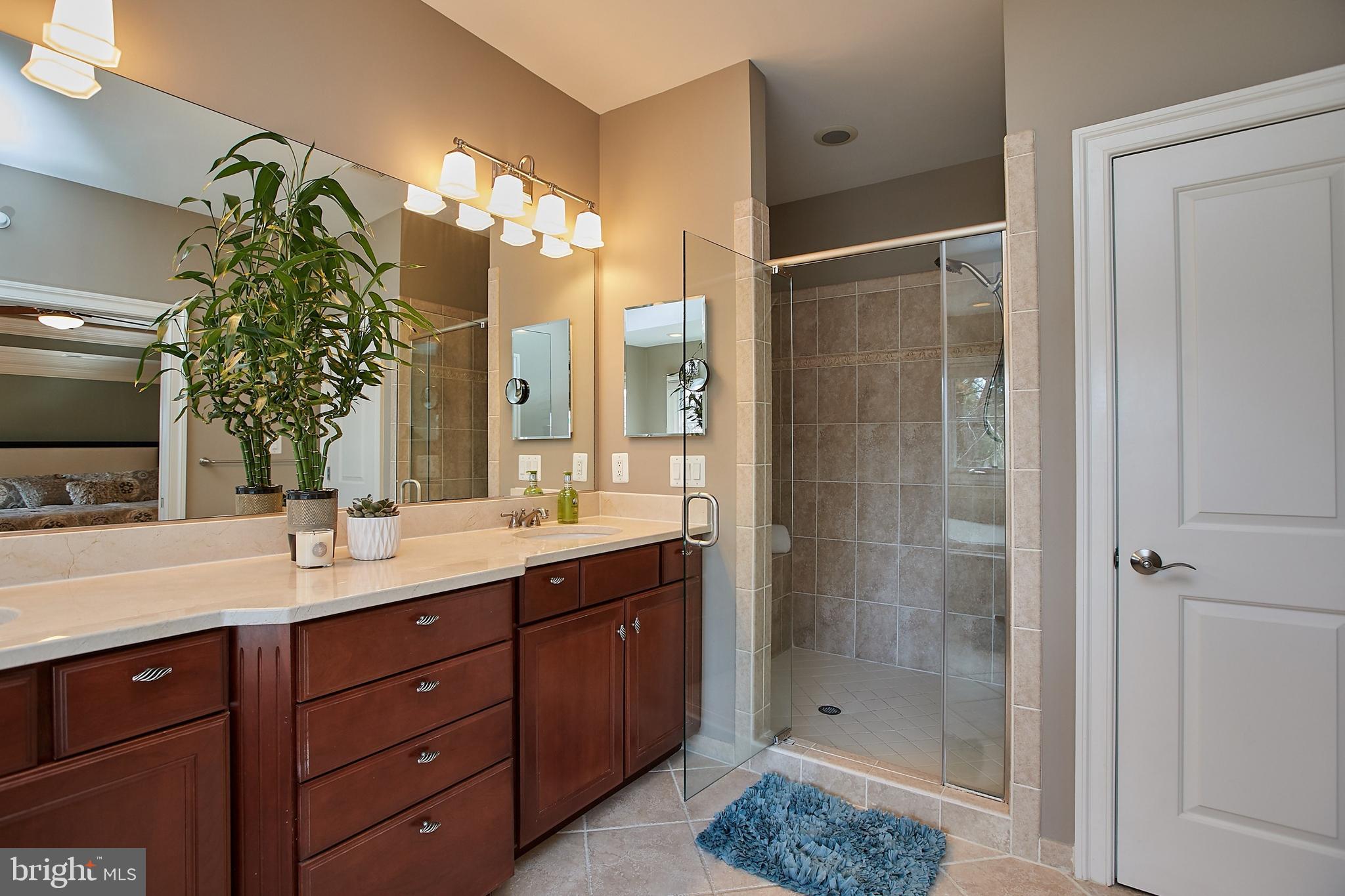 MCLEAN COVE - Residential Lease