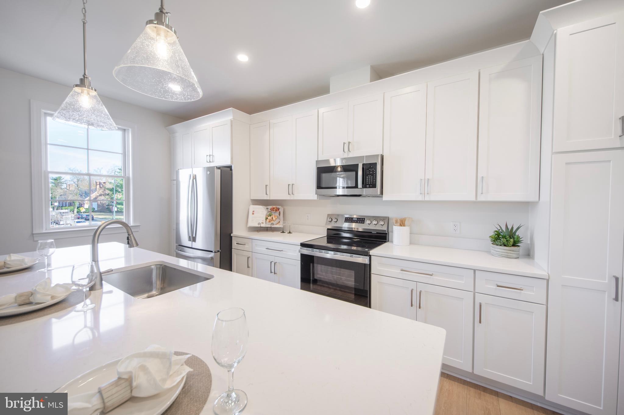 EASTON - Residential Lease