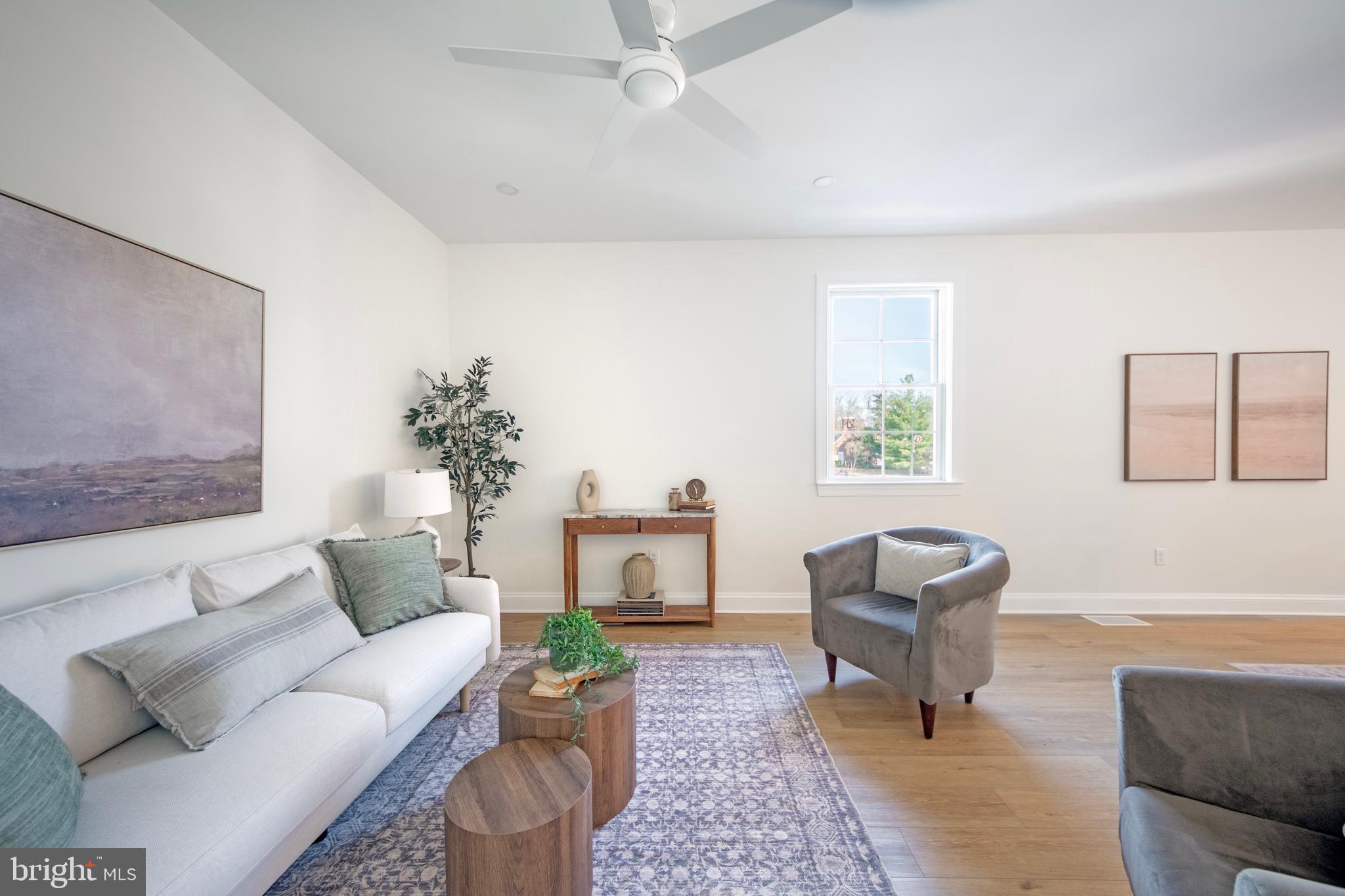 EASTON - Residential Lease