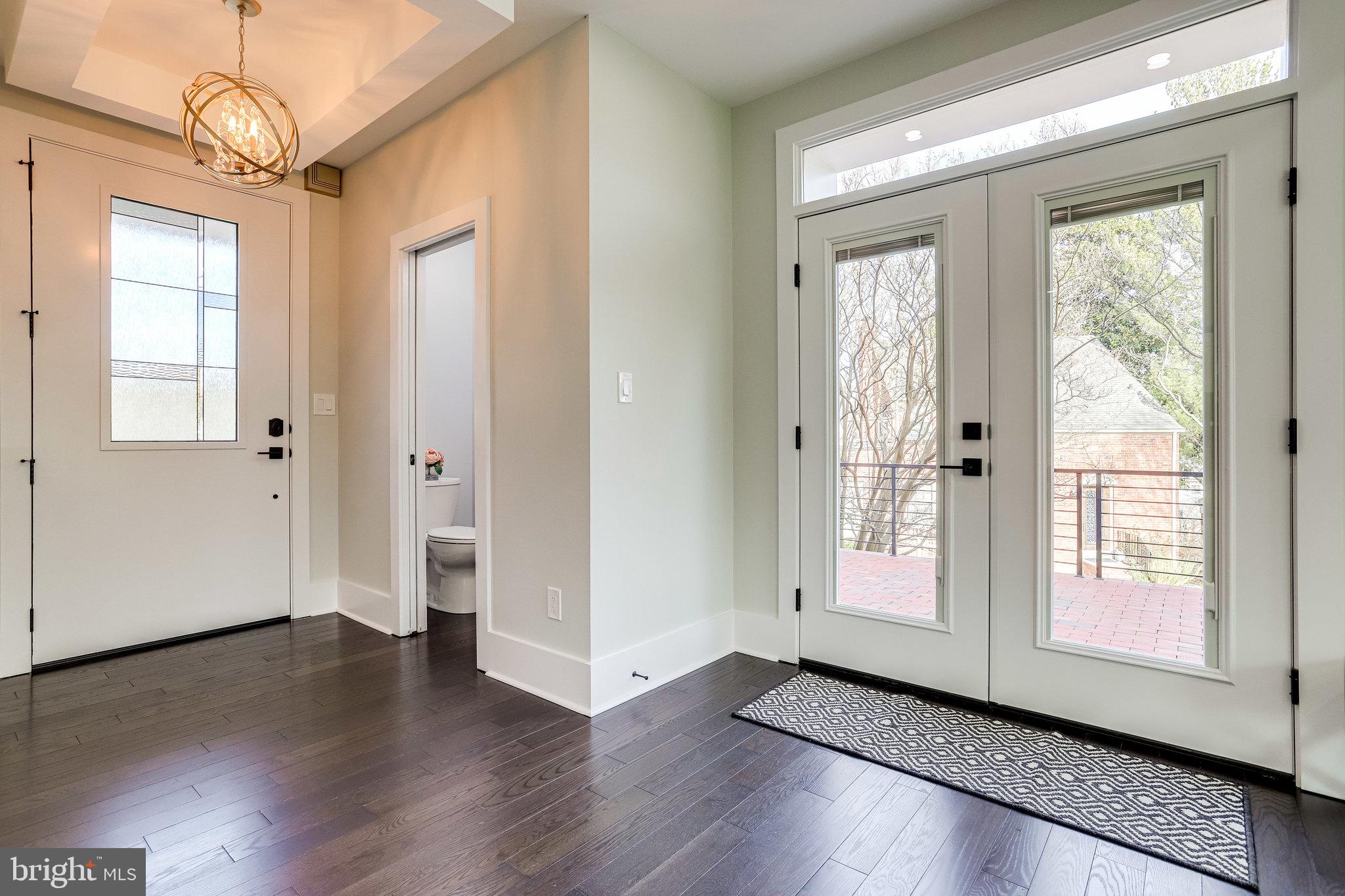 MADISON MANOR - Residential