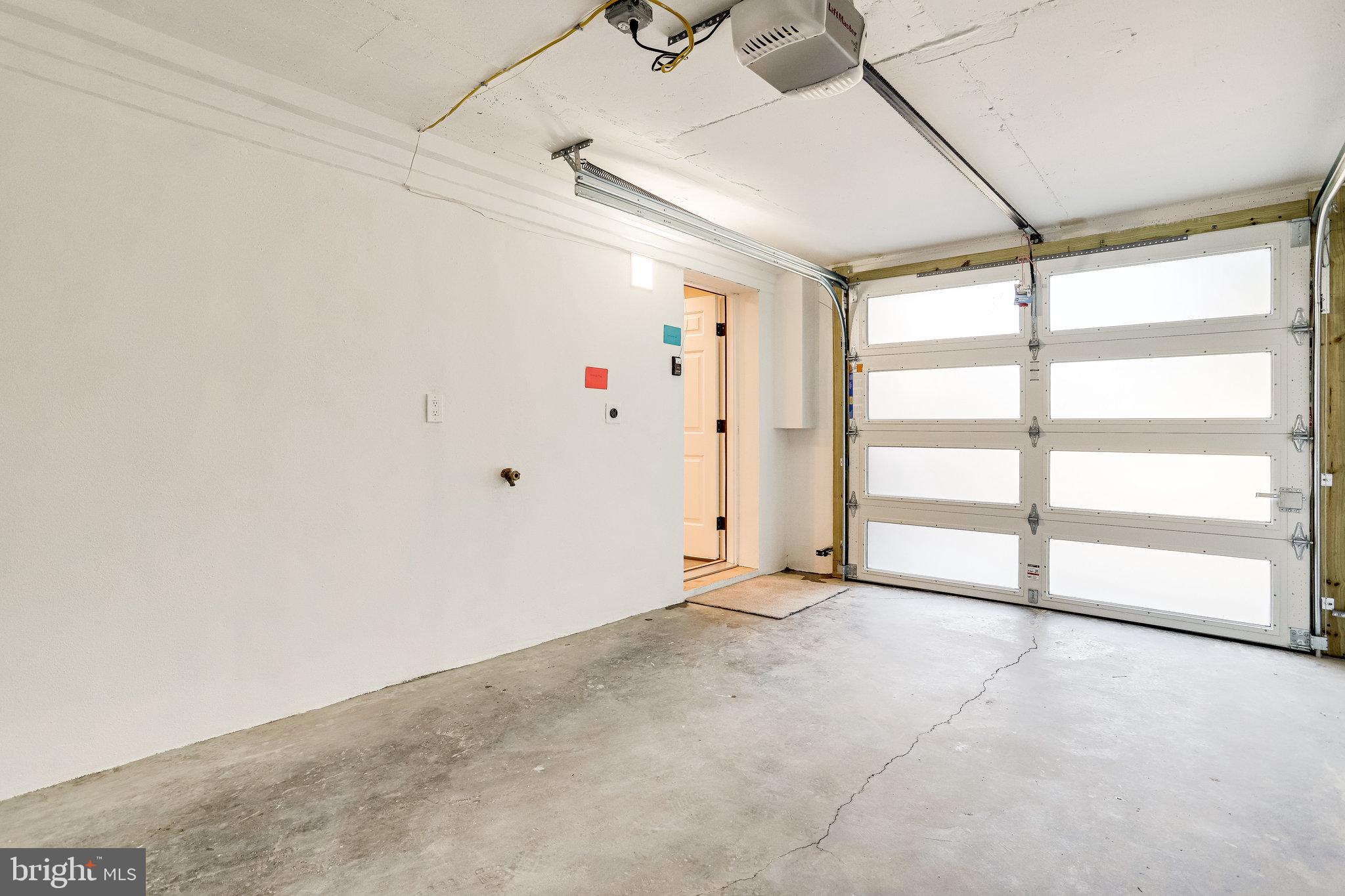 MADISON MANOR - Residential