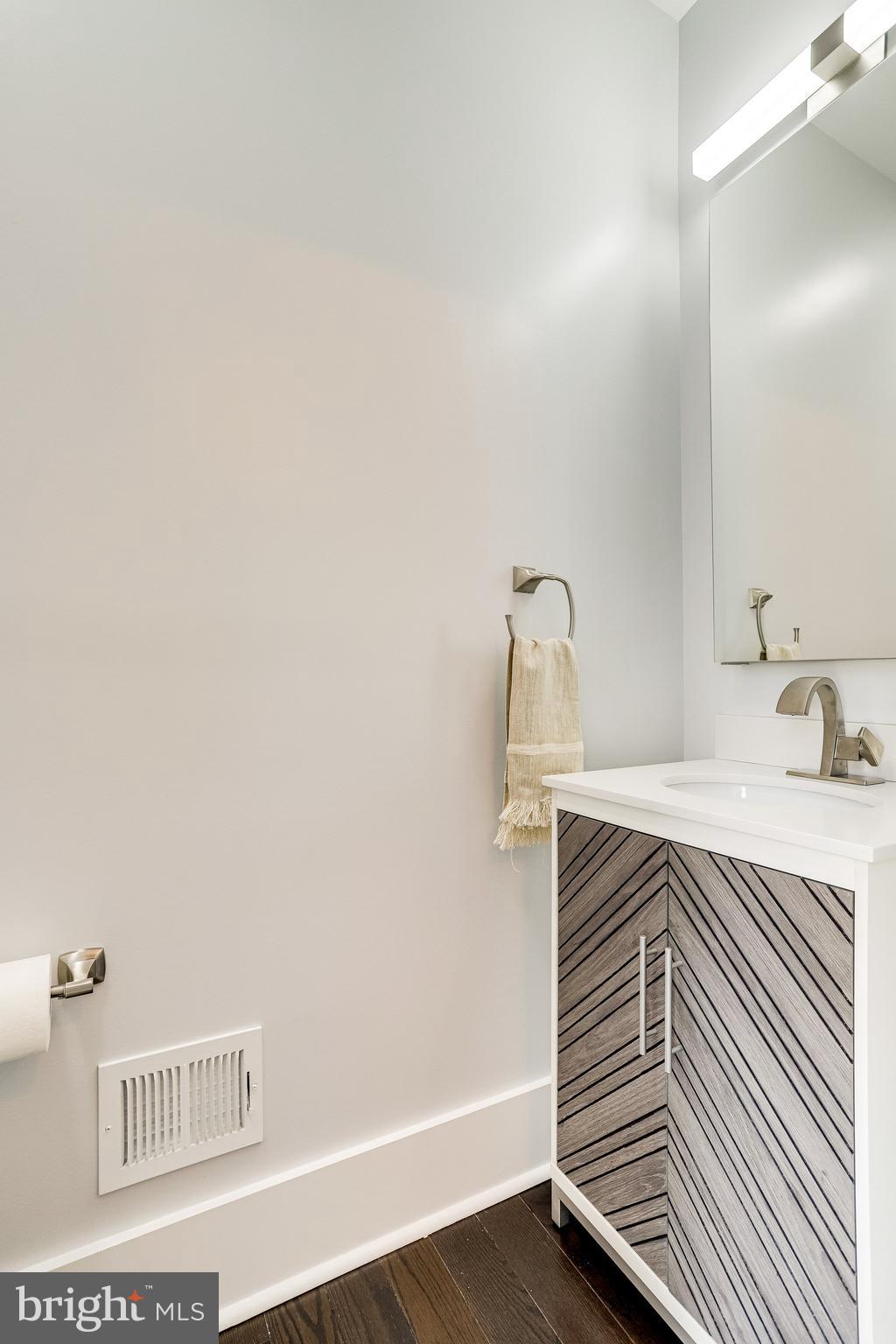 MADISON MANOR - Residential