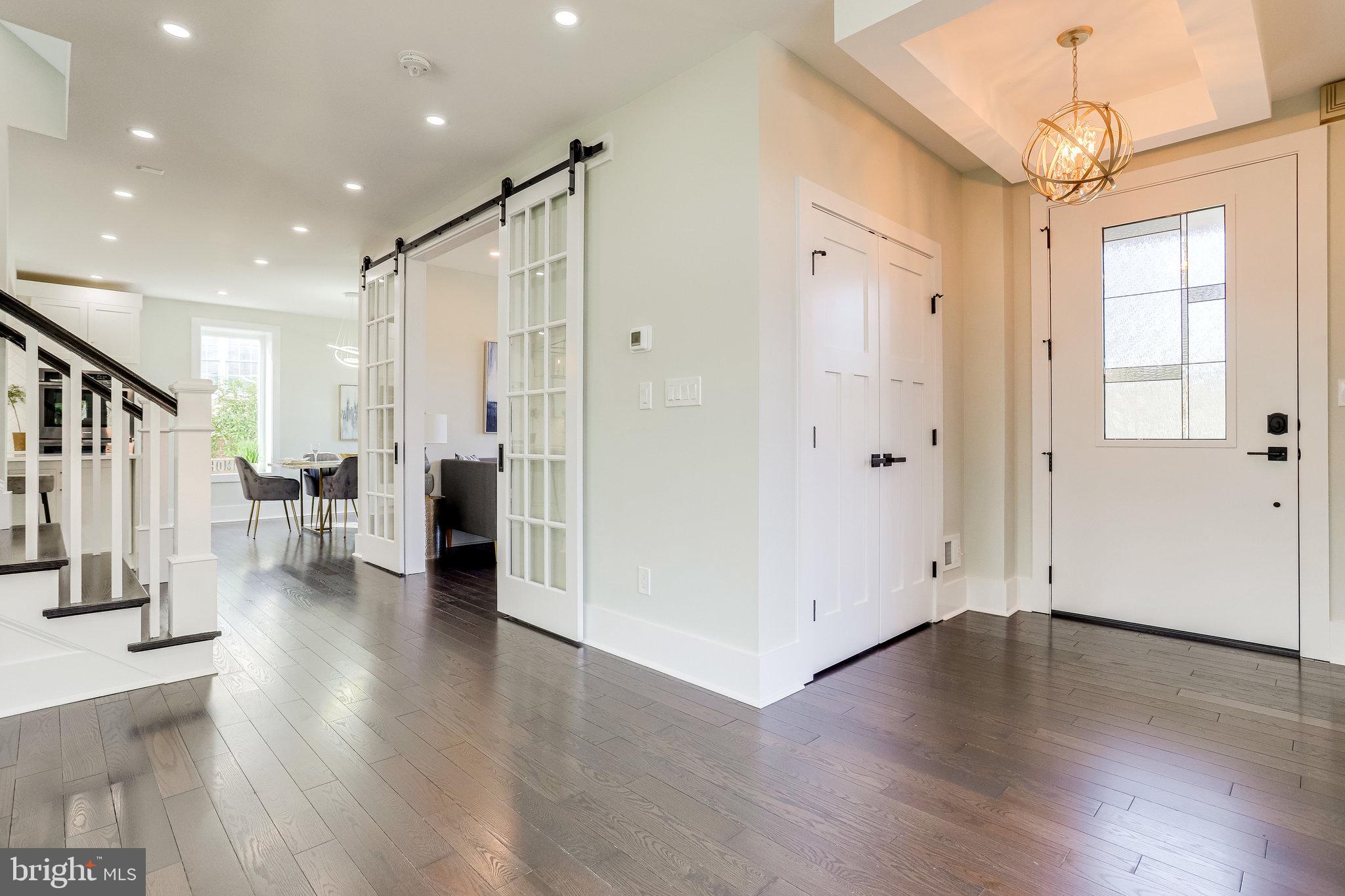 MADISON MANOR - Residential