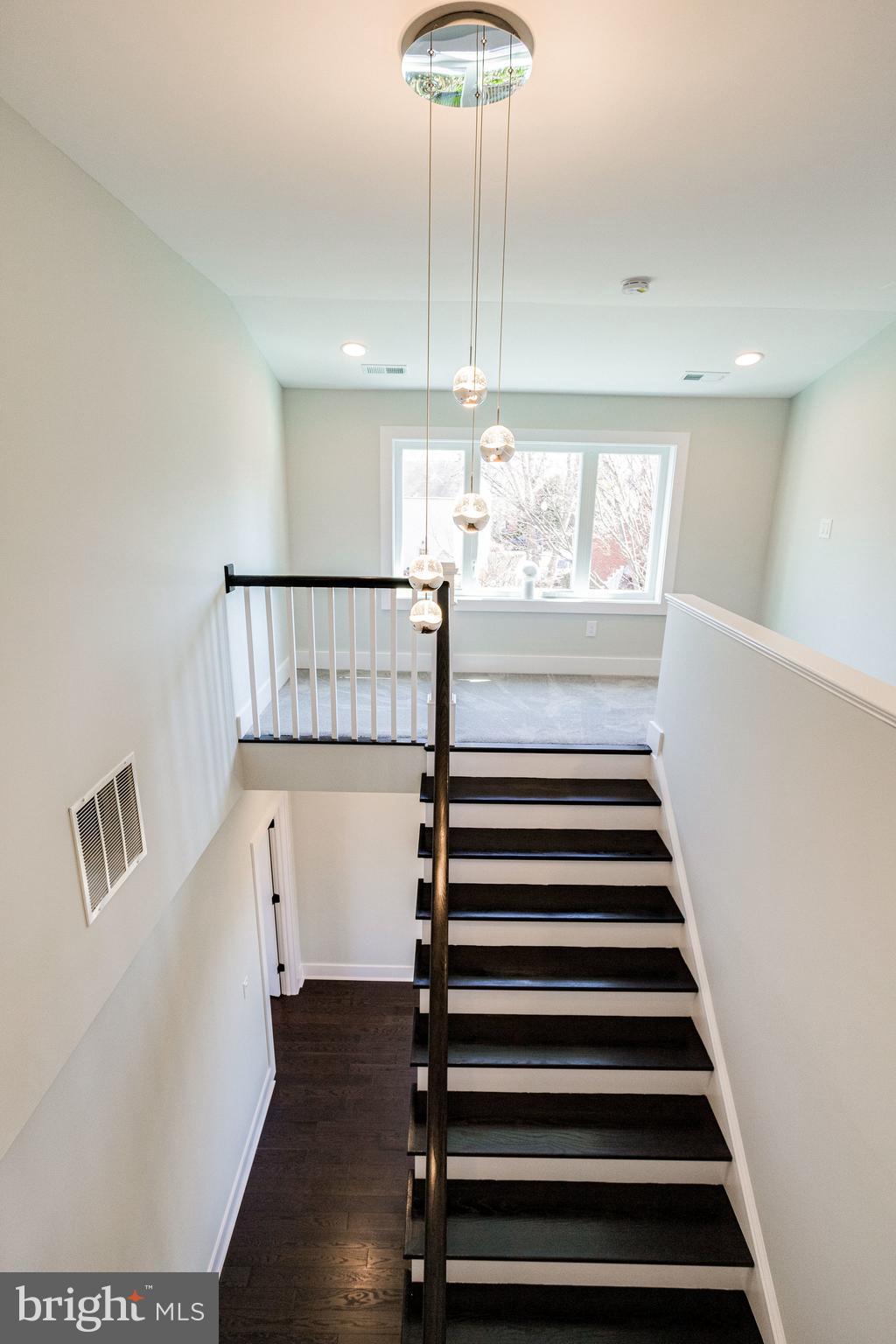 MADISON MANOR - Residential