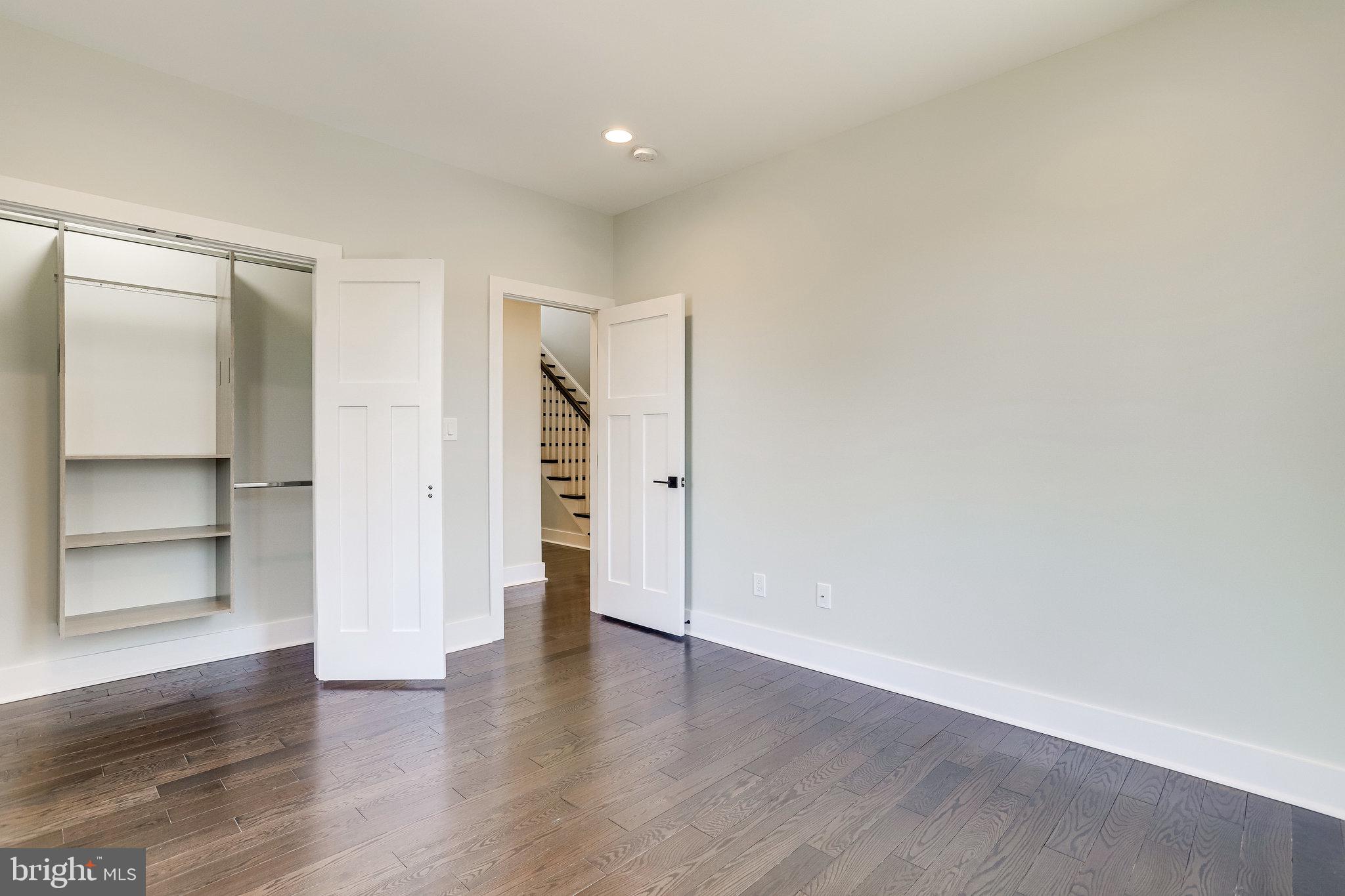 MADISON MANOR - Residential