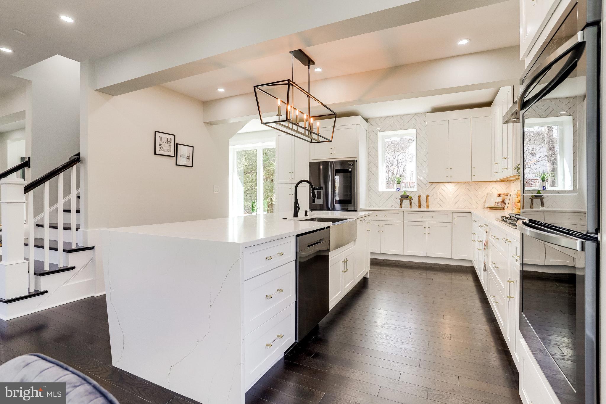 MADISON MANOR - Residential