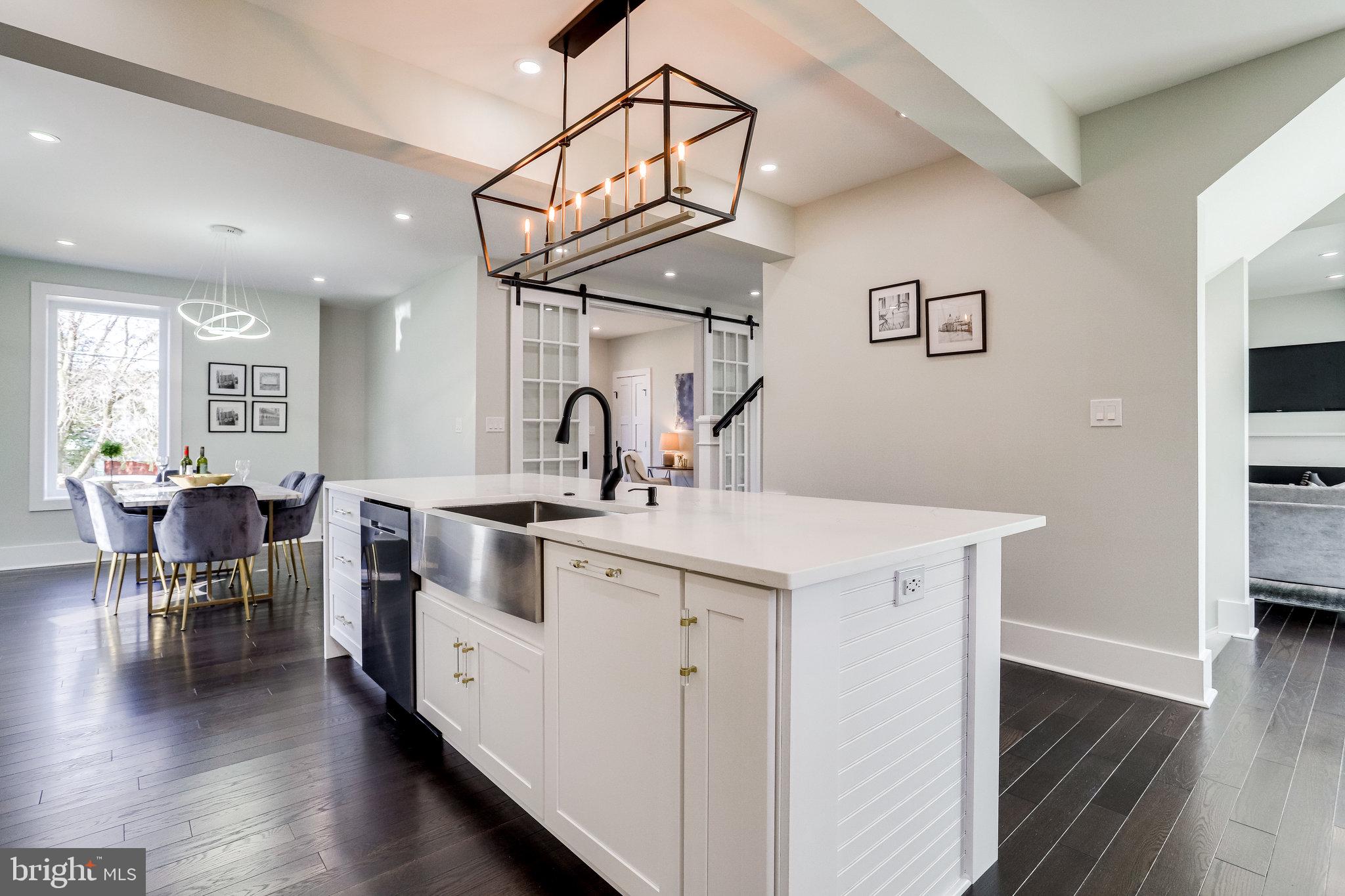 MADISON MANOR - Residential