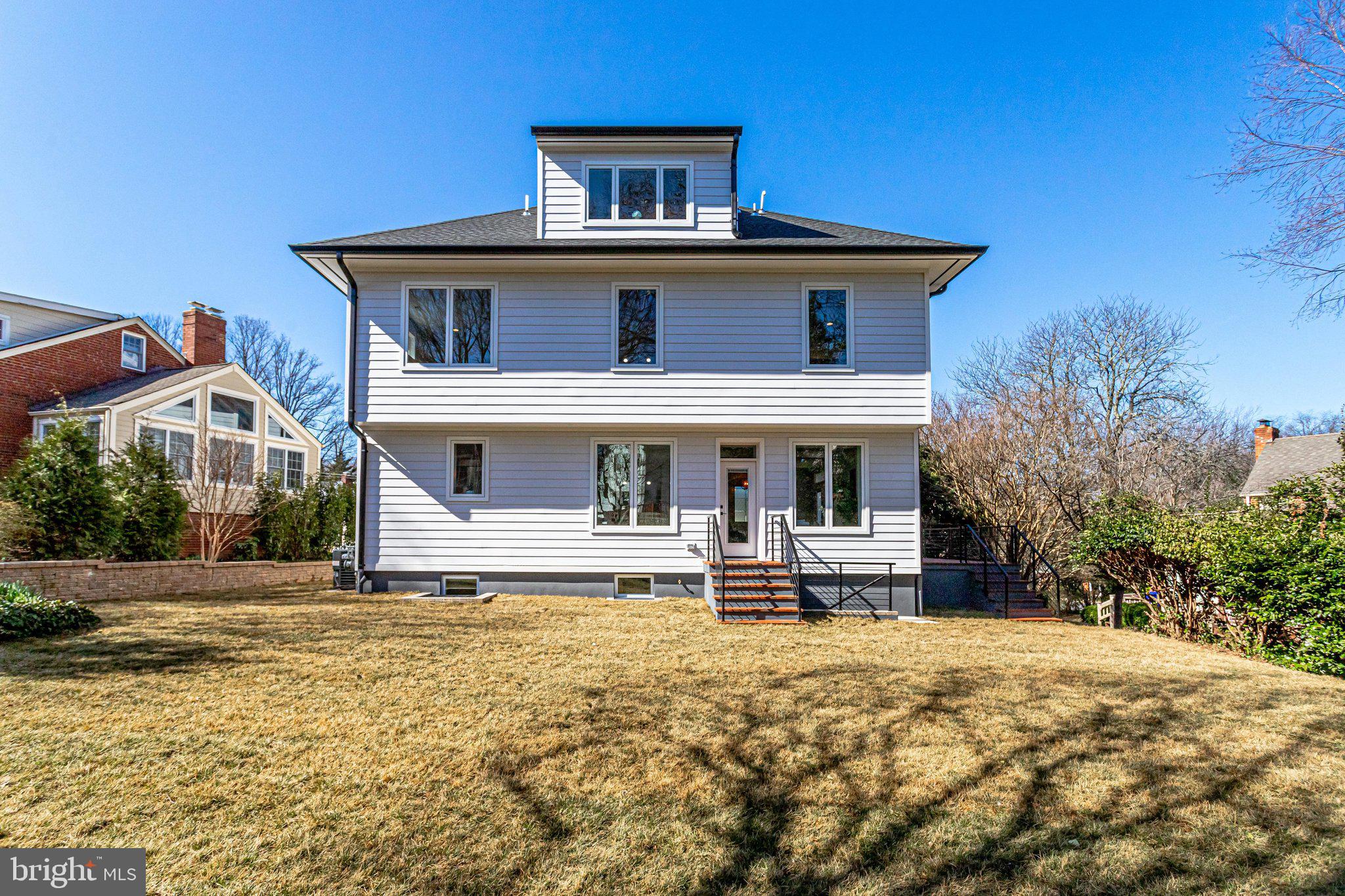 MADISON MANOR - Residential