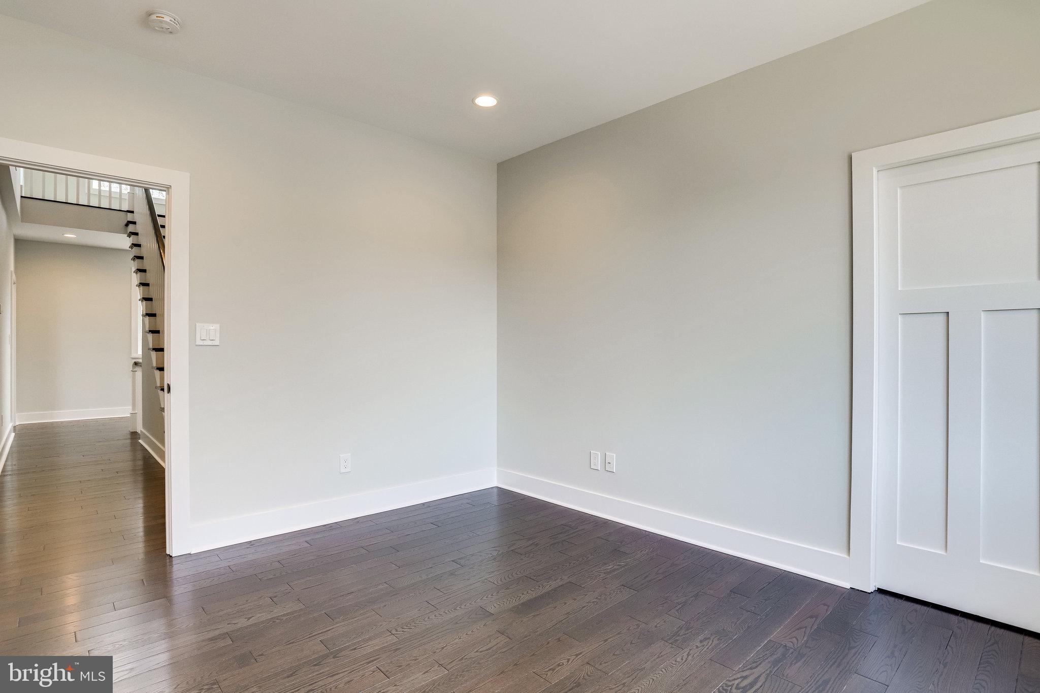 MADISON MANOR - Residential