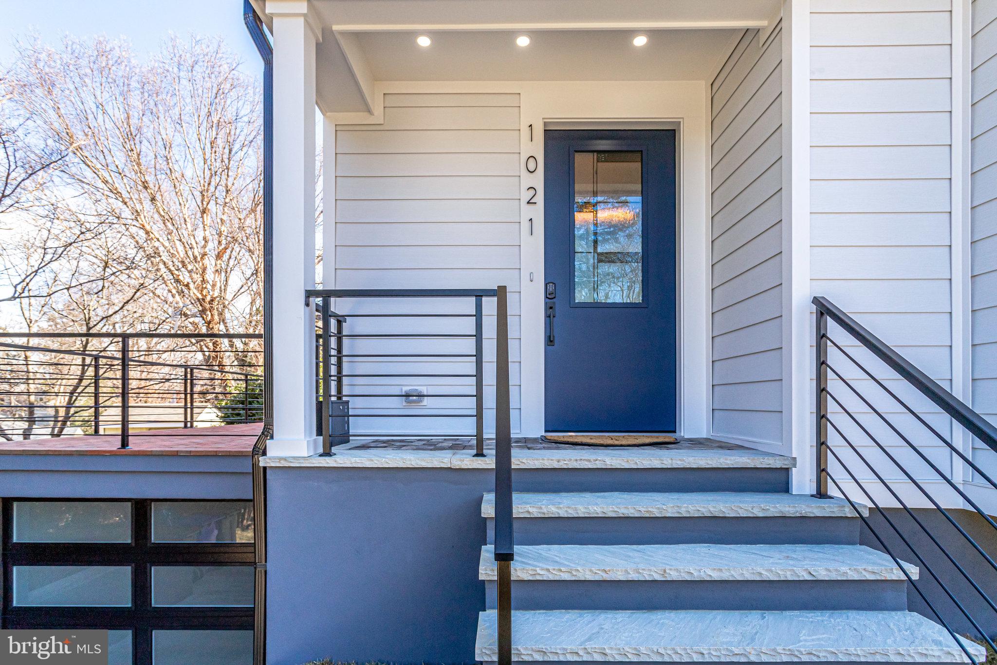 MADISON MANOR - Residential