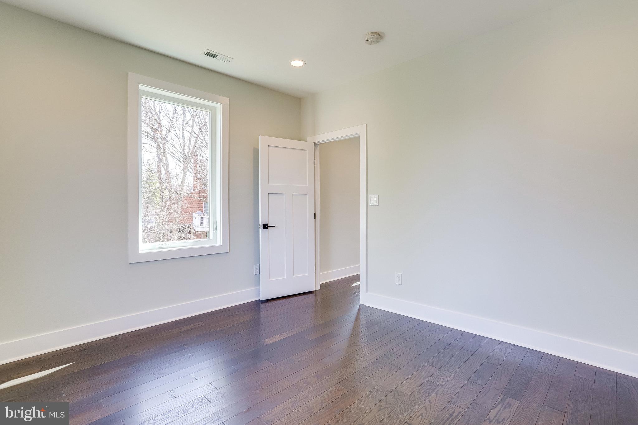 MADISON MANOR - Residential