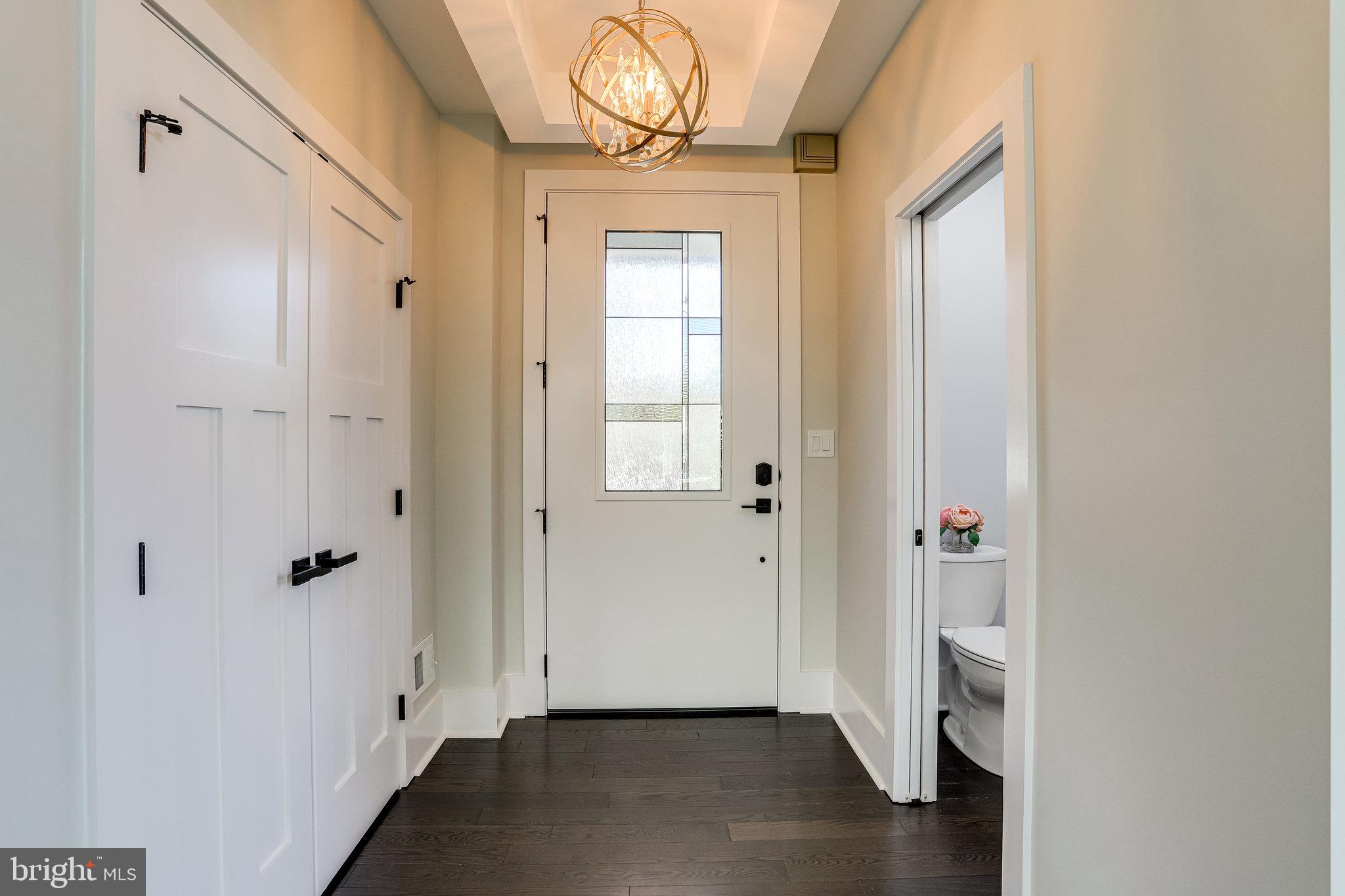 MADISON MANOR - Residential