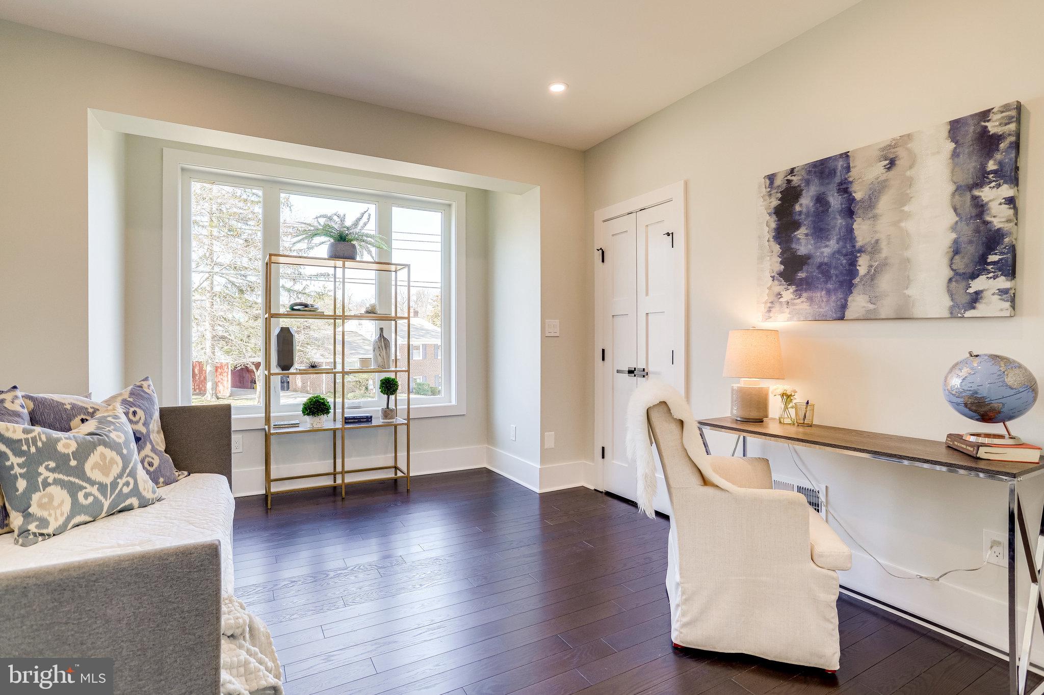 MADISON MANOR - Residential