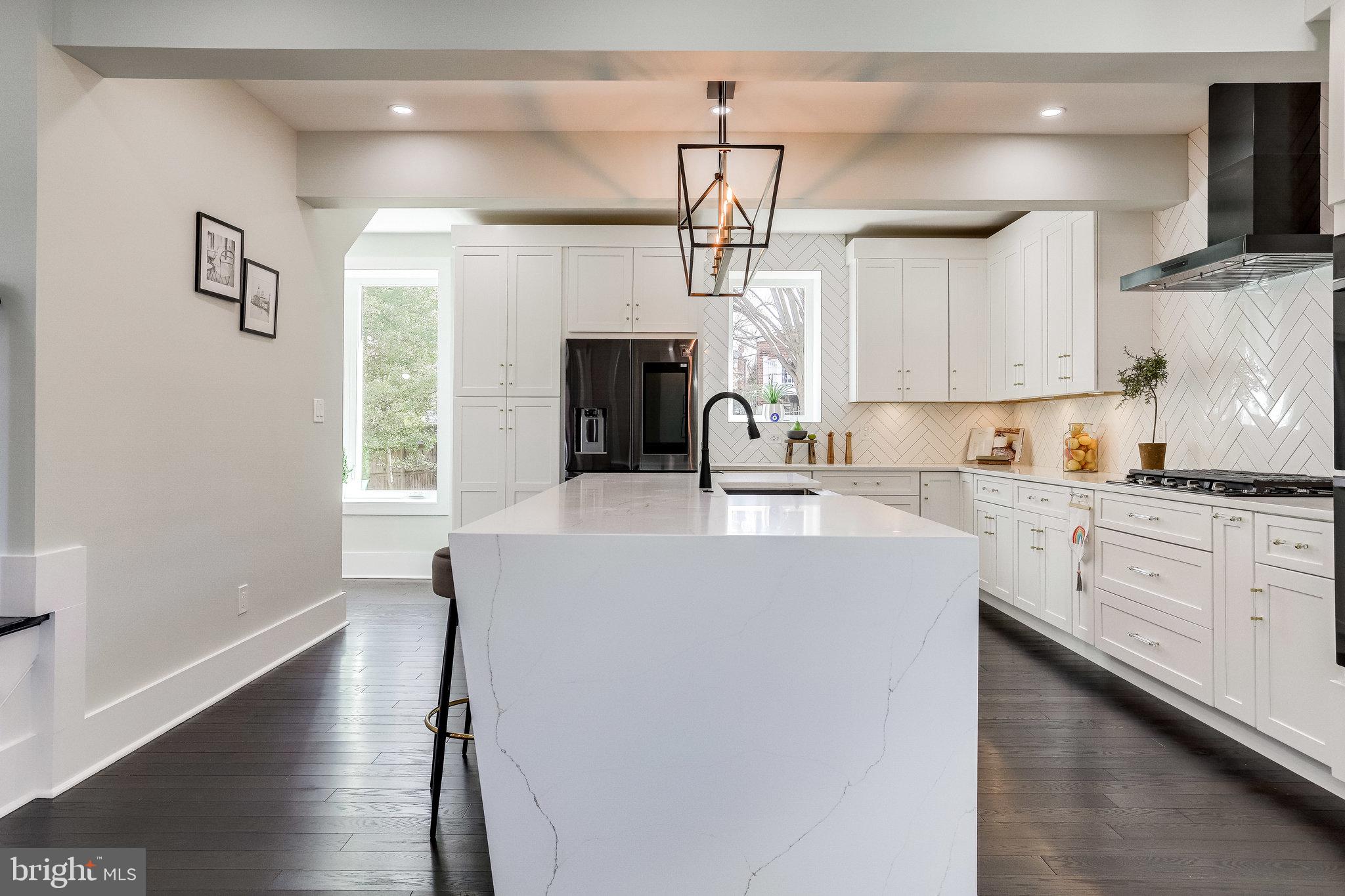 MADISON MANOR - Residential