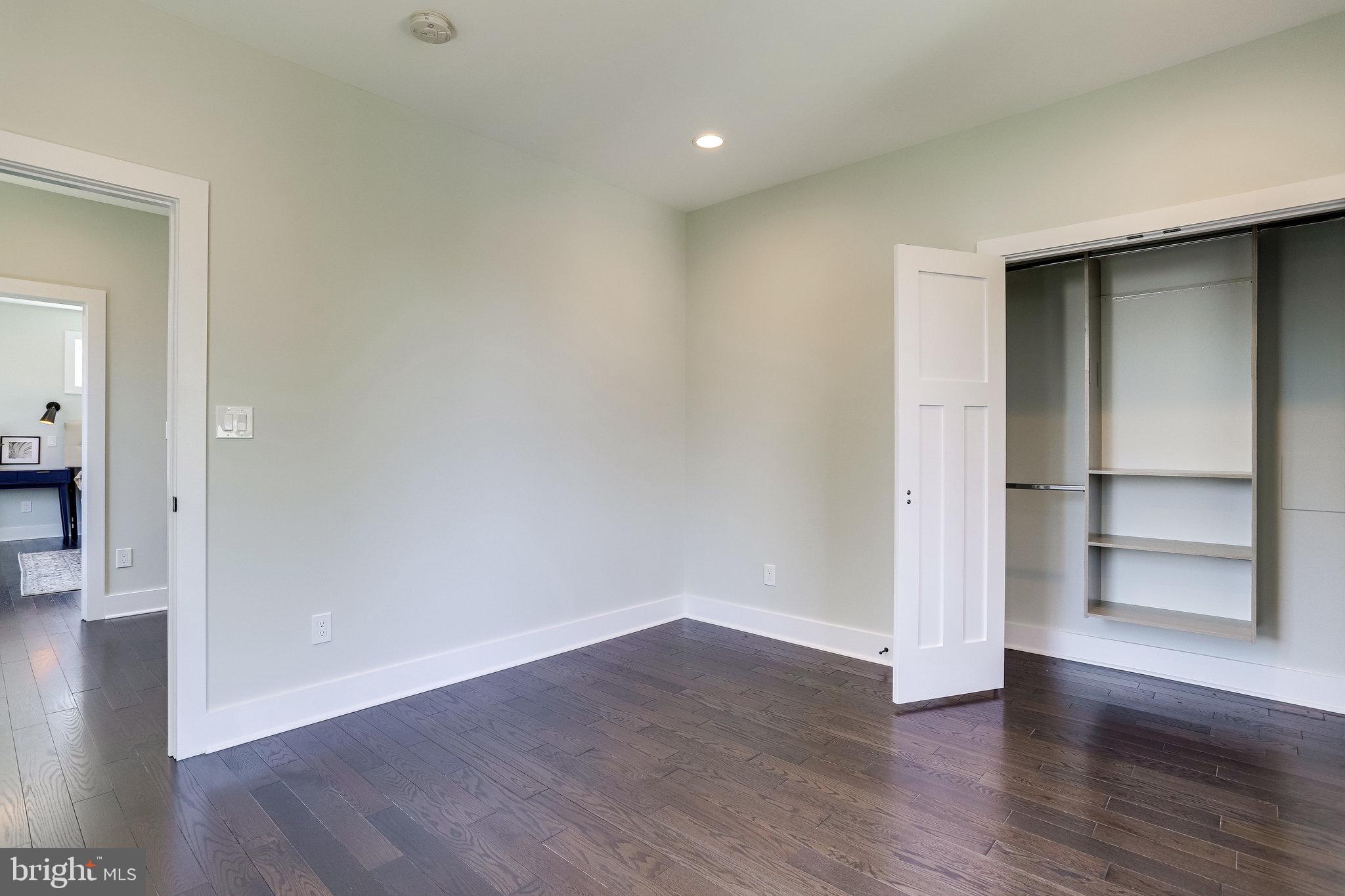 MADISON MANOR - Residential