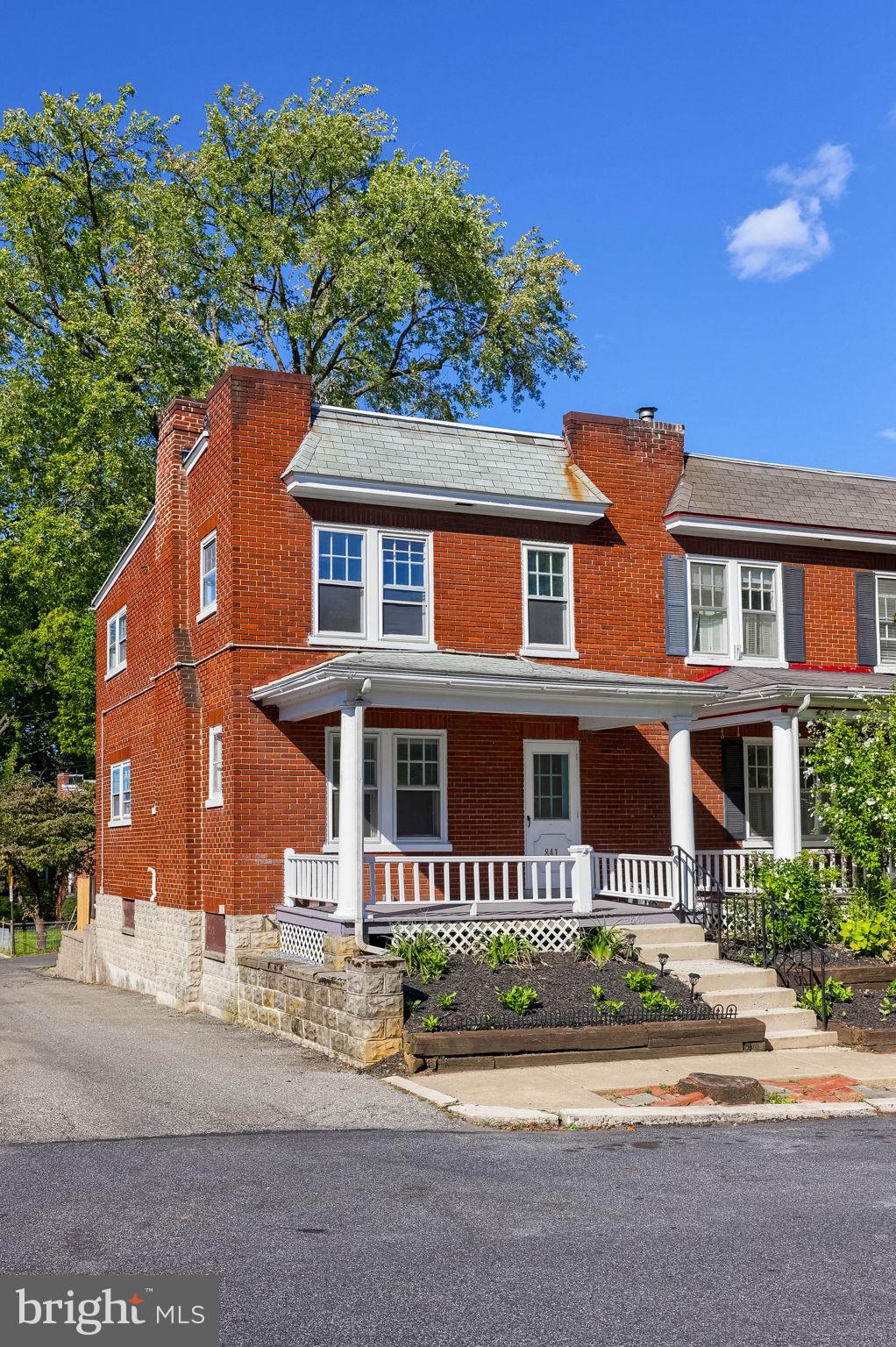 841 3RD STREET