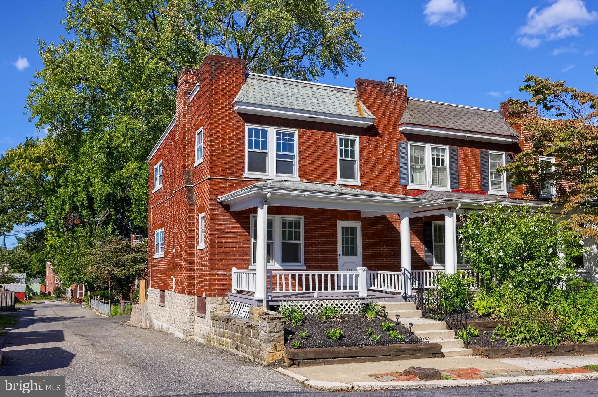 841 3RD STREET