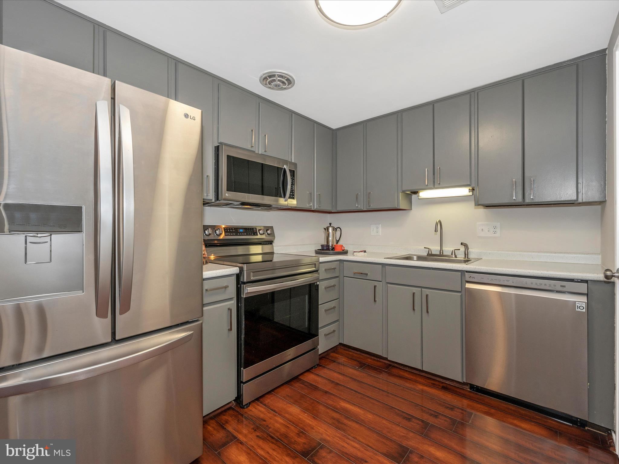 THOMAS CHOICE WEST - Residential