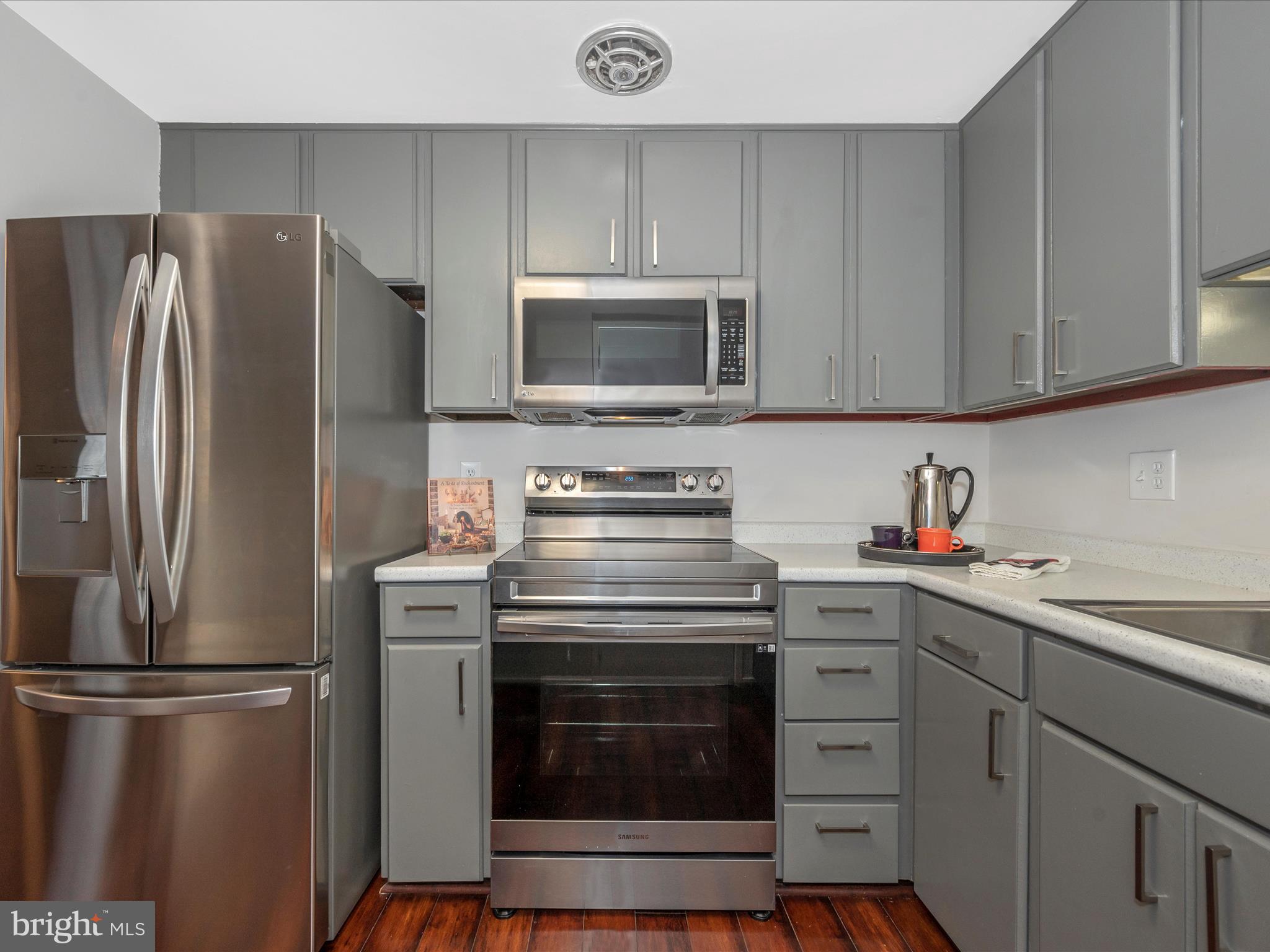 THOMAS CHOICE WEST - Residential