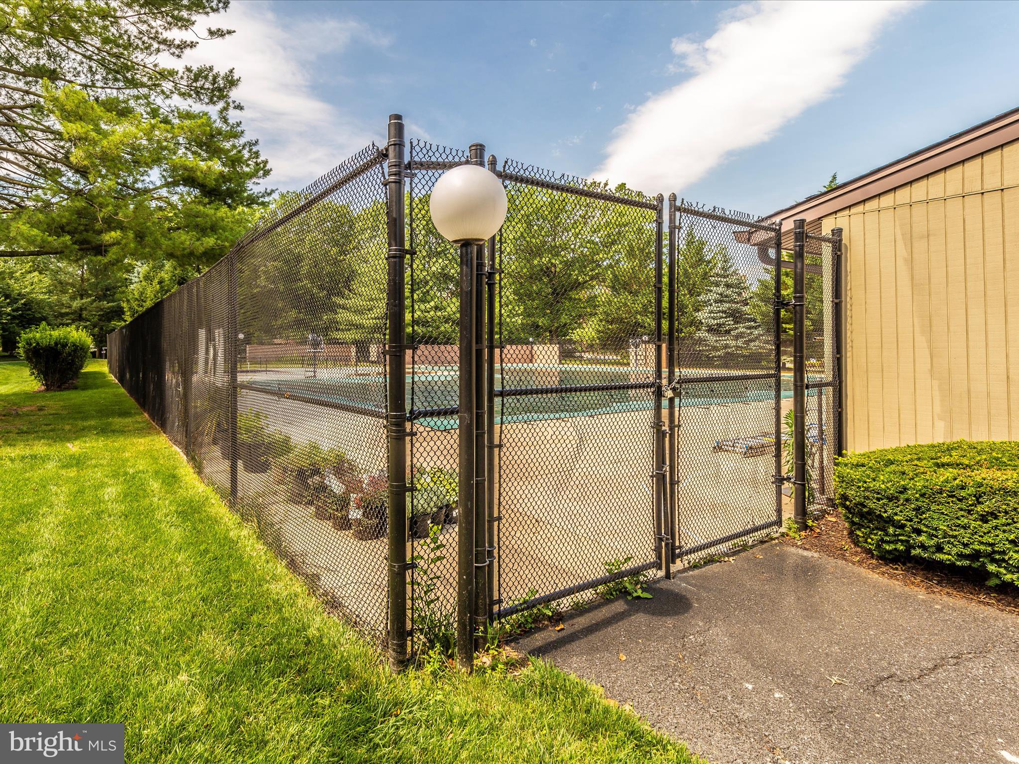 THOMAS CHOICE WEST - Residential