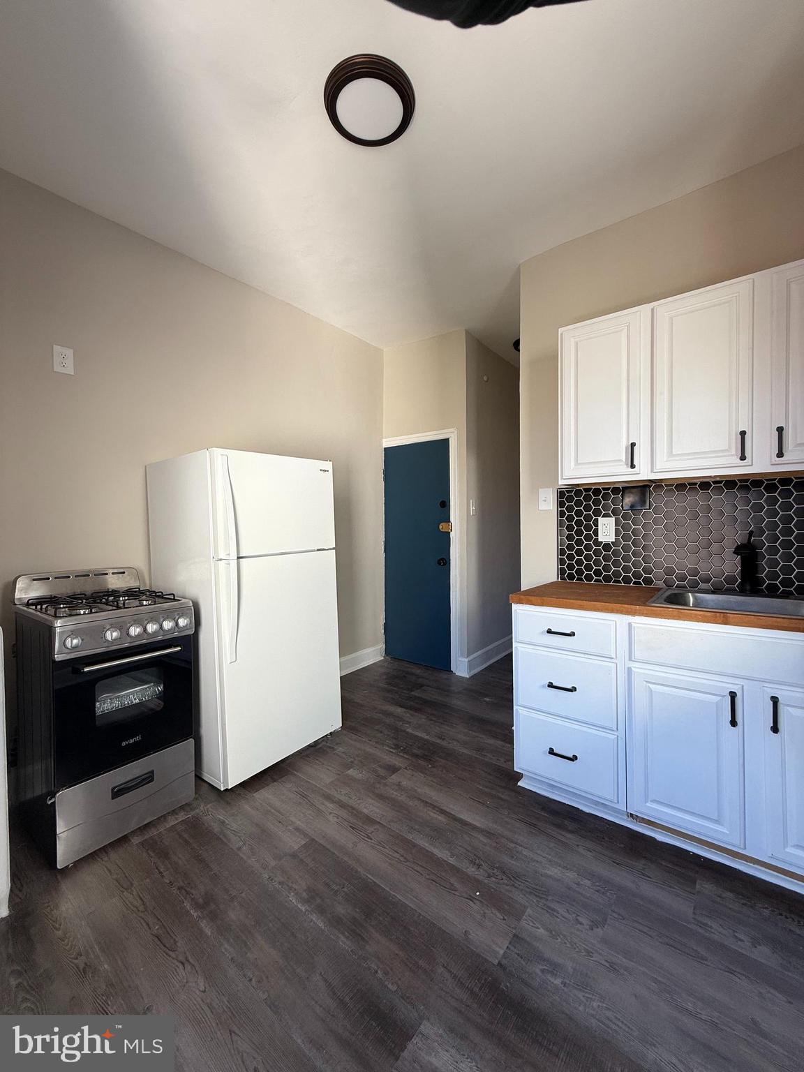 PASSYUNK SQUARE - Residential Lease