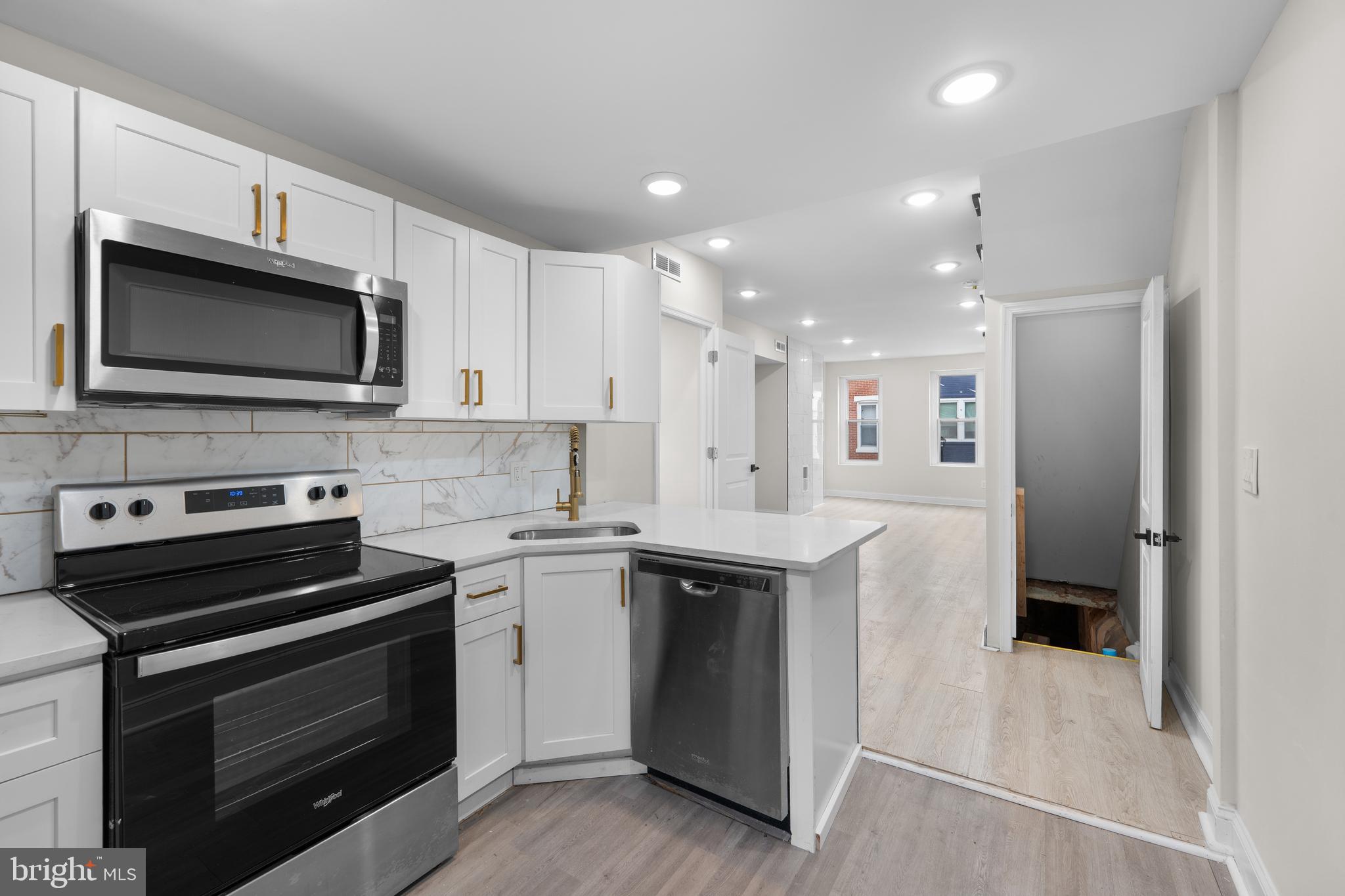 POINT BREEZE - Residential