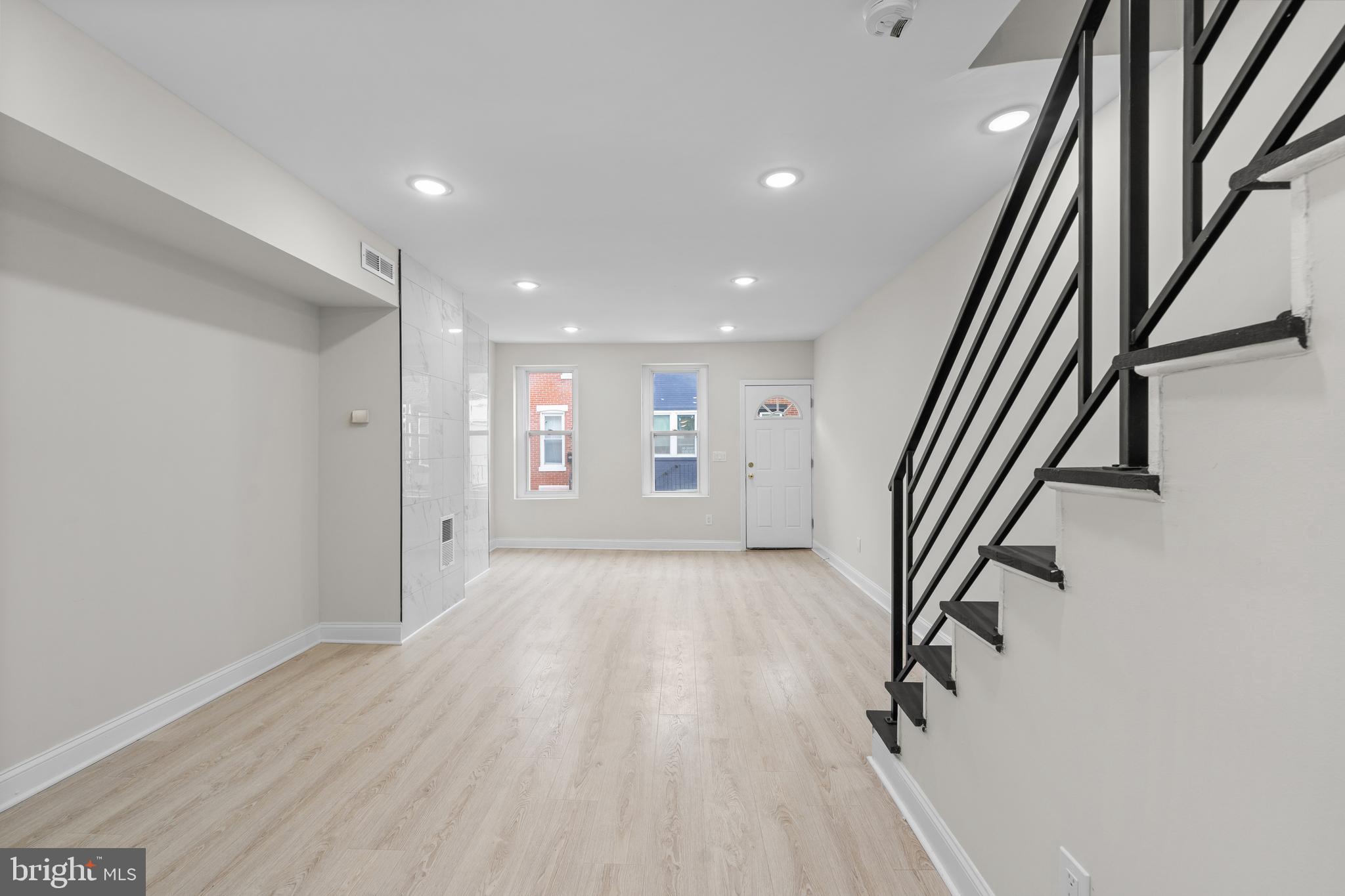 POINT BREEZE - Residential