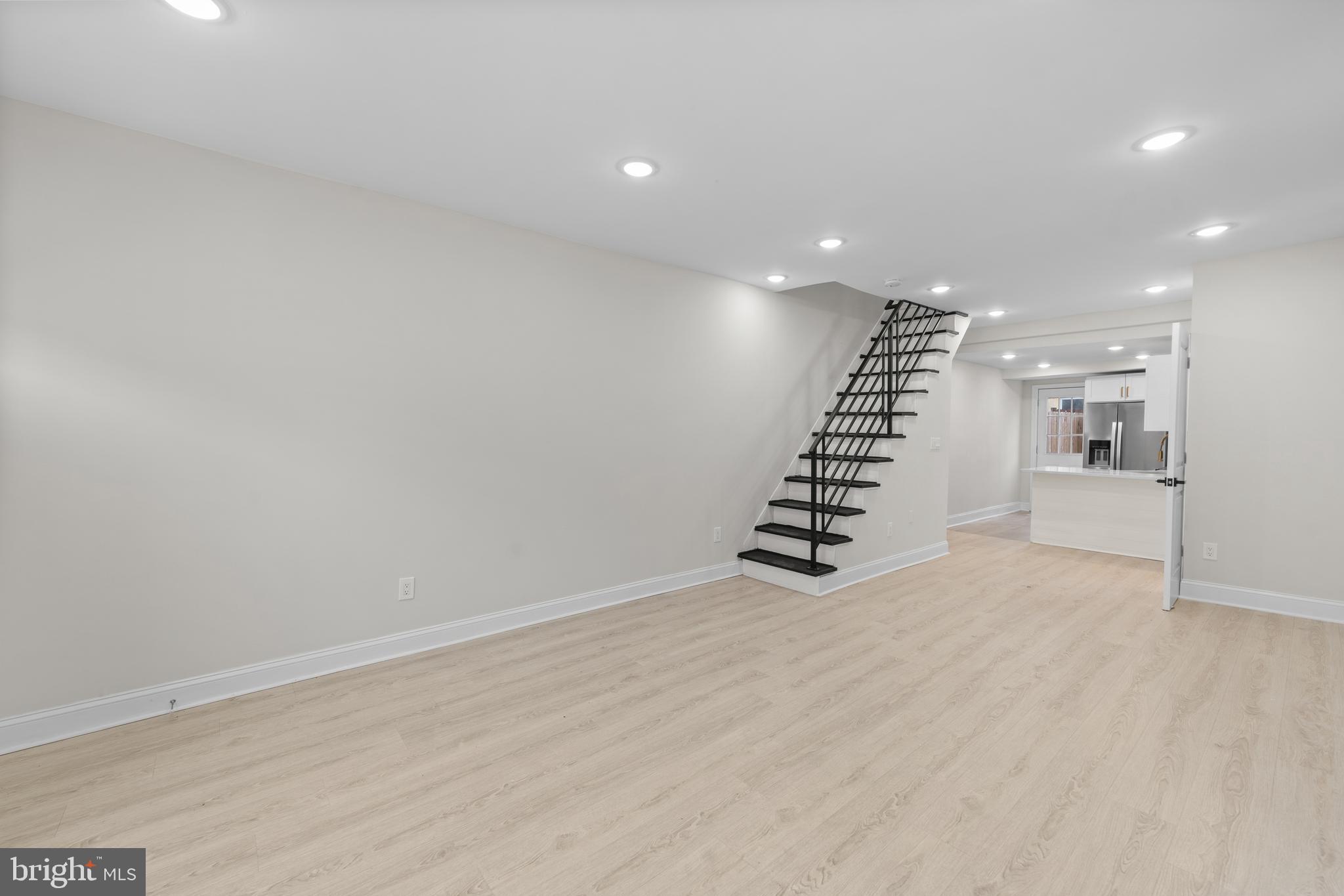 POINT BREEZE - Residential