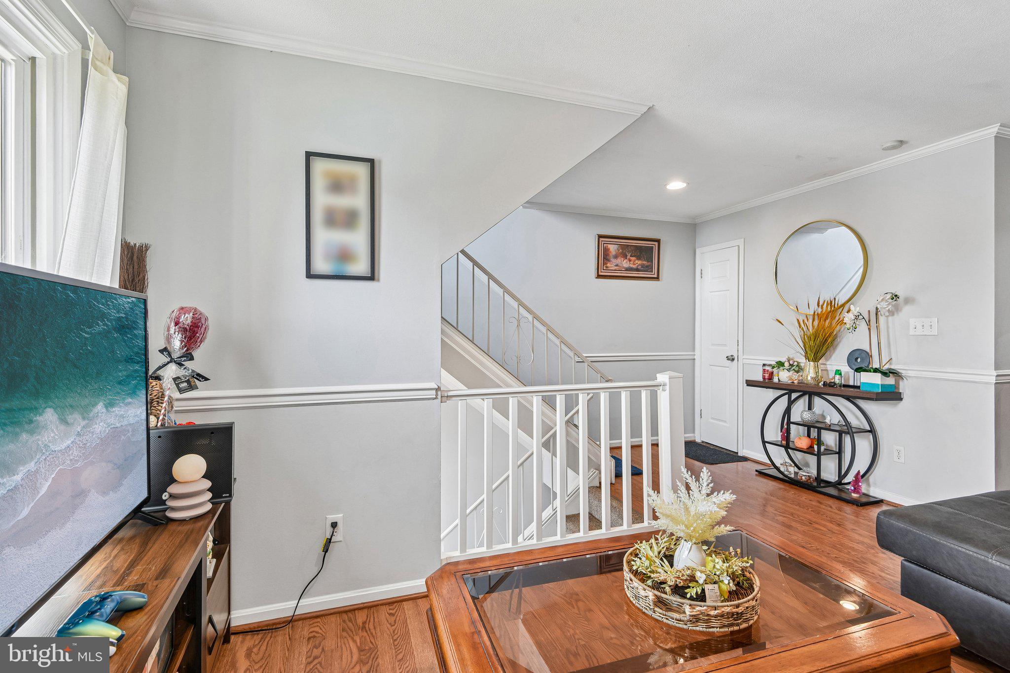 708 ROBINWOOD DRIVE
