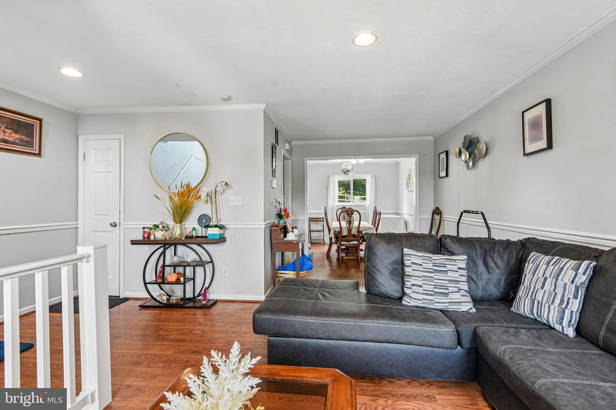 708 ROBINWOOD DRIVE